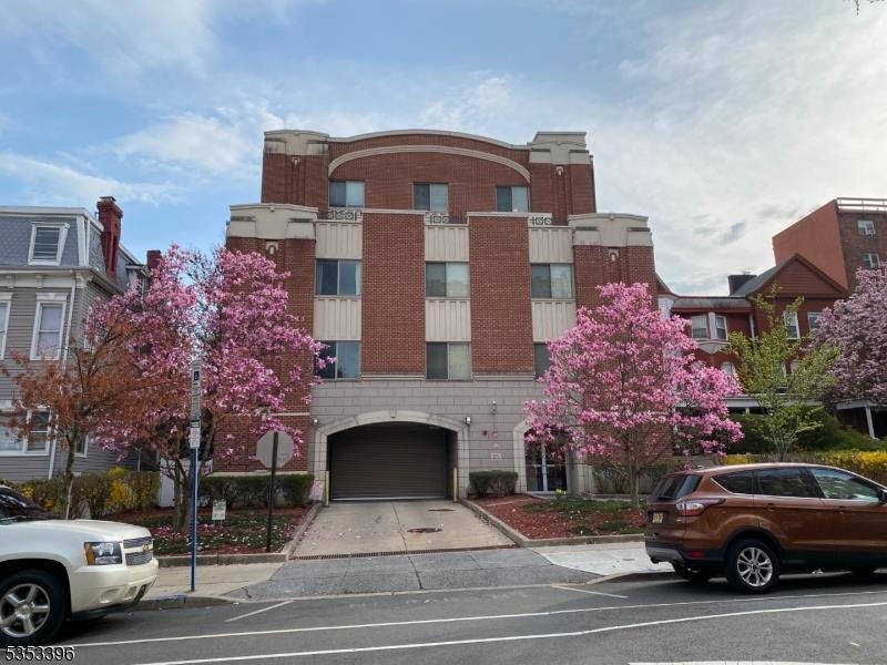 # 250008175 - For Rent in JERSEY CITY - Journal Square NJ