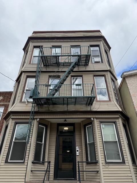 # 250008196 - For Rent in JERSEY CITY - Heights NJ