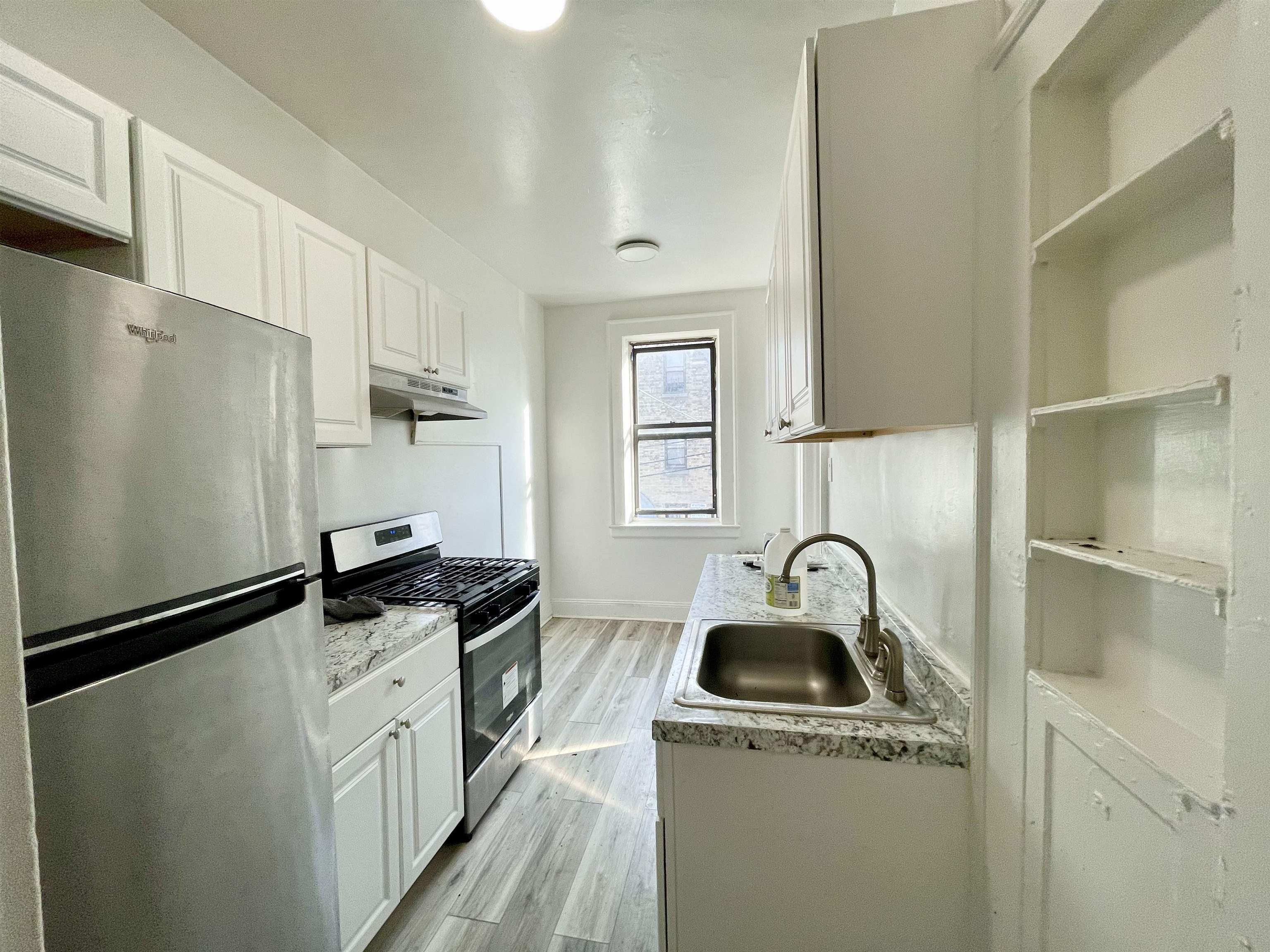 # 250008223 - For Rent in Newark NJ