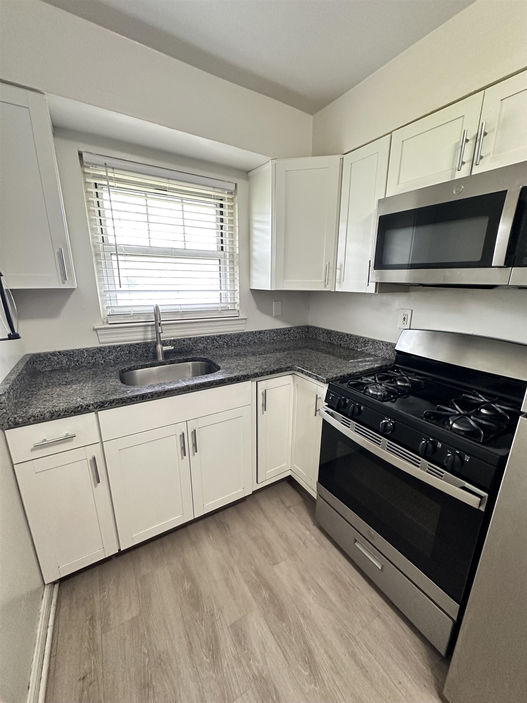 # 250008237 - For Rent in Rochelle Park NJ