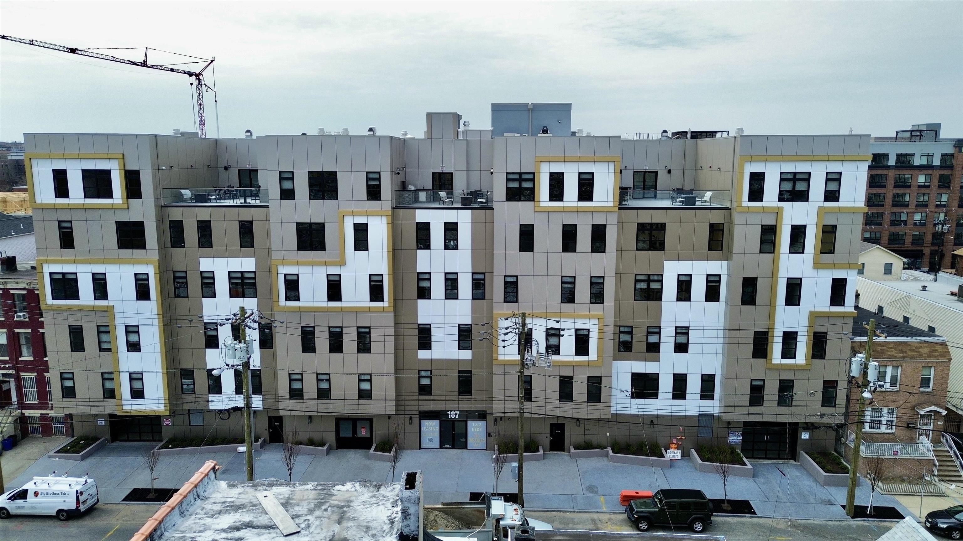 # 250008241 - For Rent in JERSEY CITY - West Bergen NJ