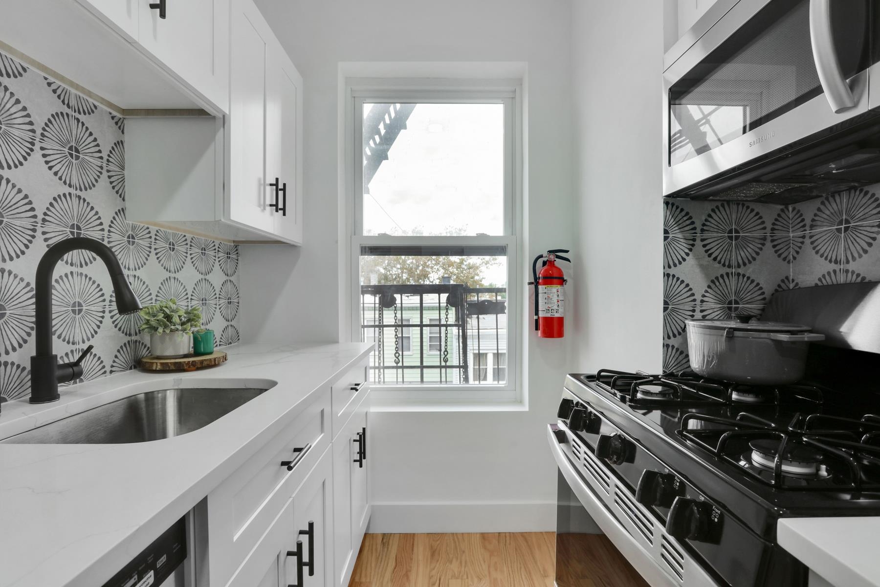 # 250008245 - For Rent in JERSEY CITY - Heights NJ