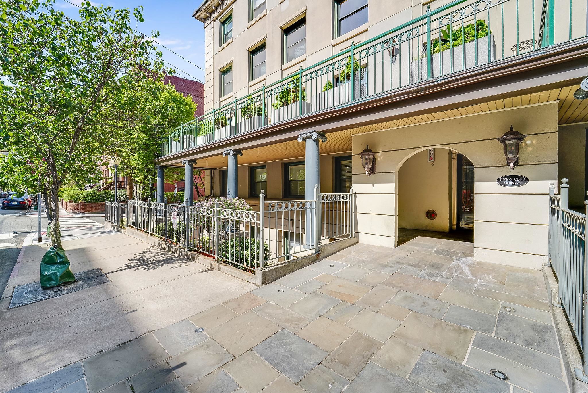 # 250008251 - For Rent in Hoboken NJ
