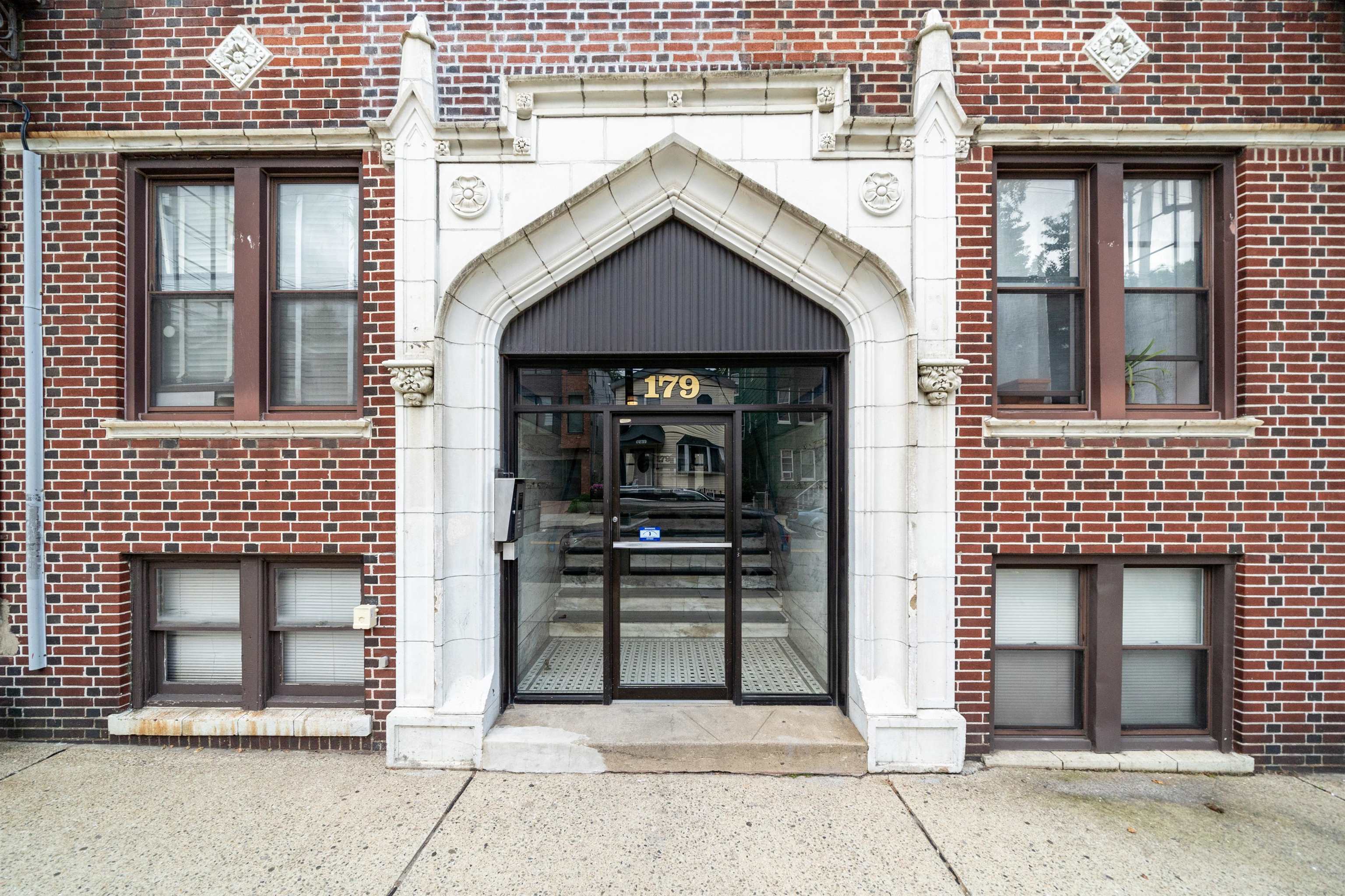 # 250008261 - For Rent in JERSEY CITY - Heights NJ