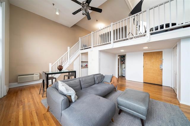 # 250008265 - For Rent in JERSEY CITY - Heights NJ