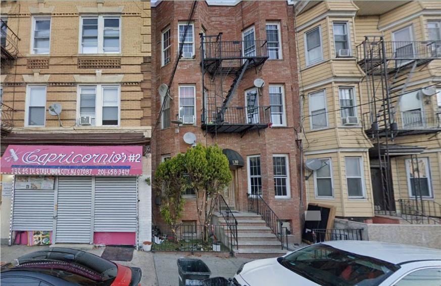 # 250008266 - For Rent in Union City NJ