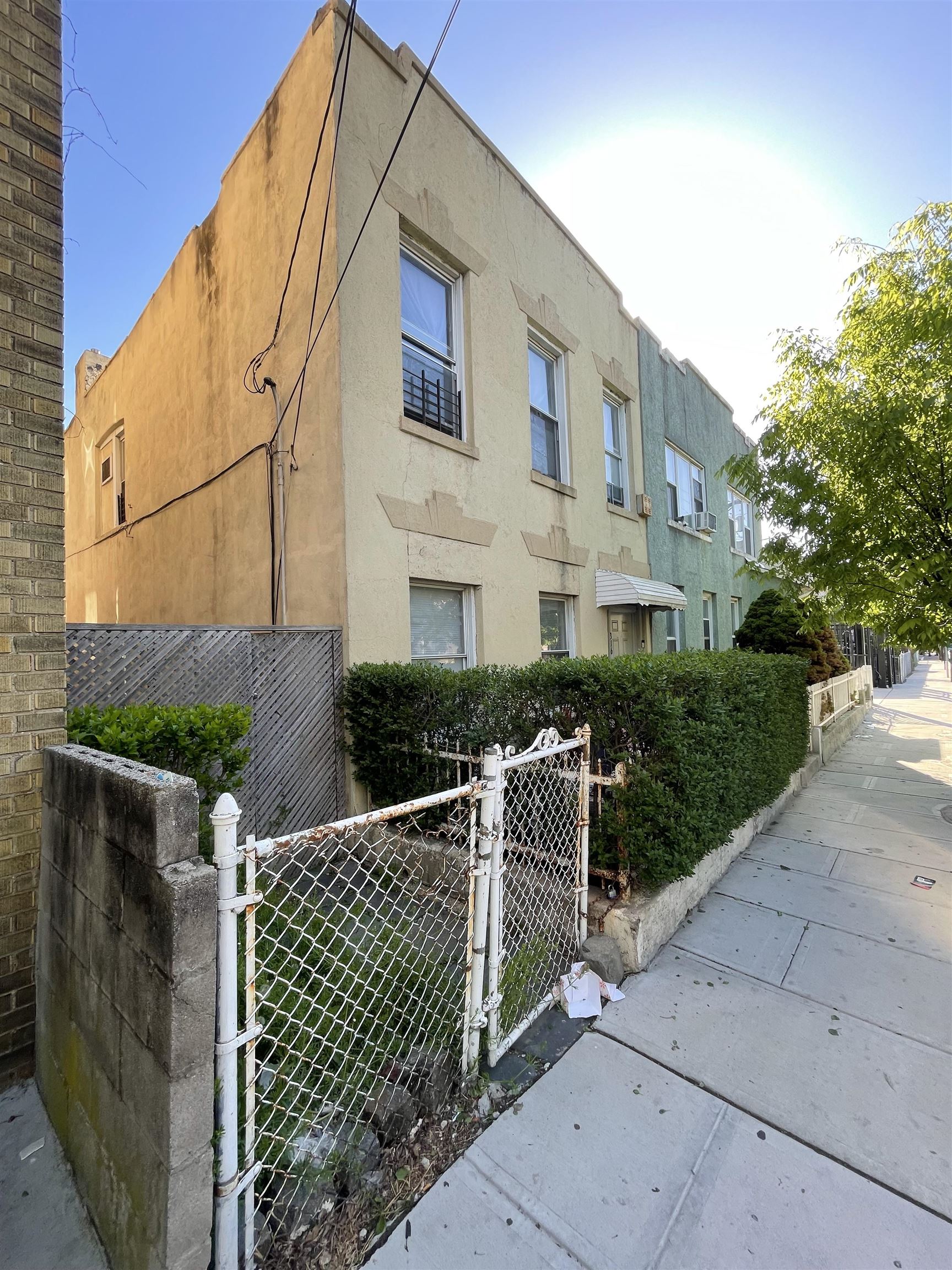 # 250008298 - For Rent in Union City NJ