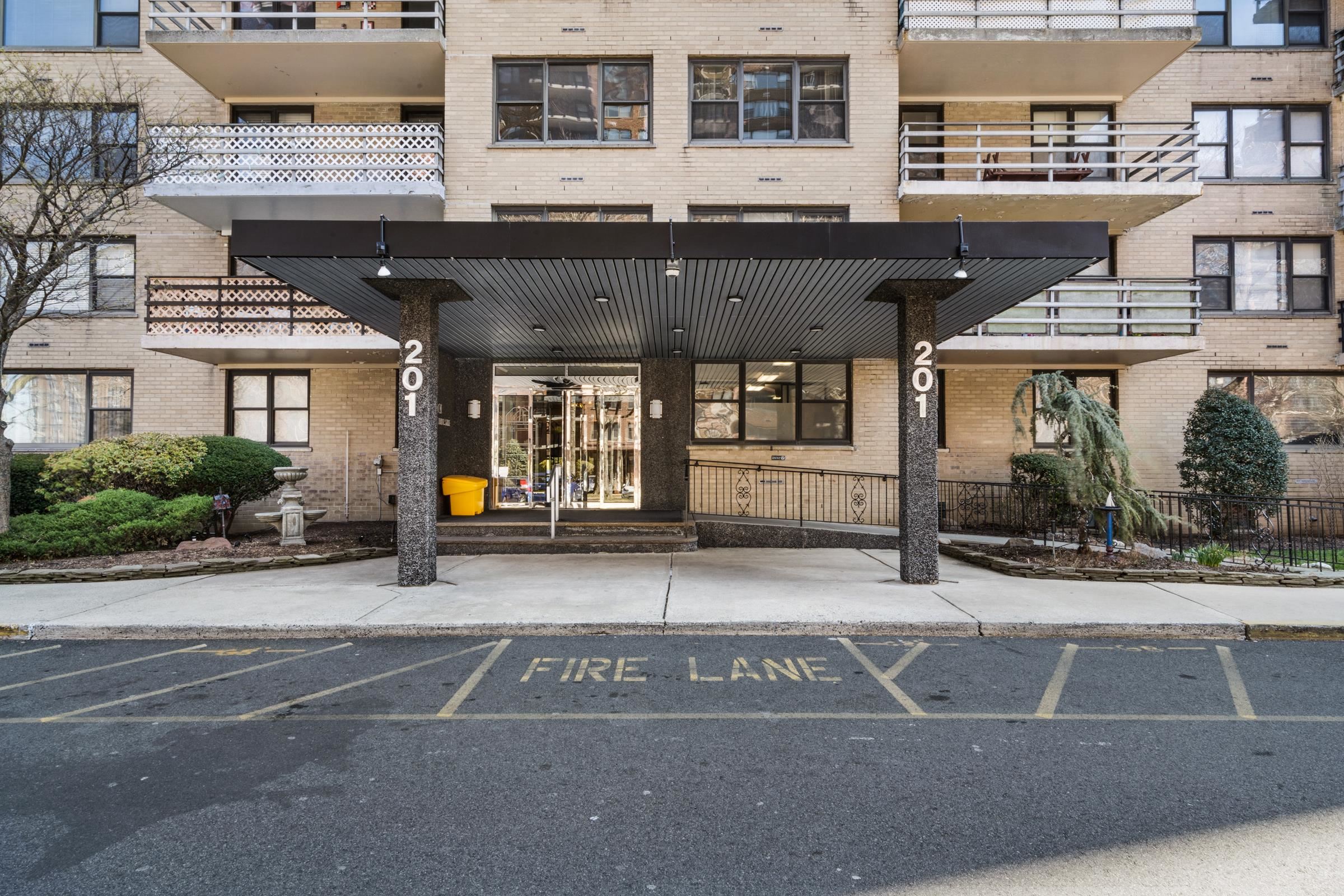 # 250008300 - For Rent in JERSEY CITY - Journal Square NJ