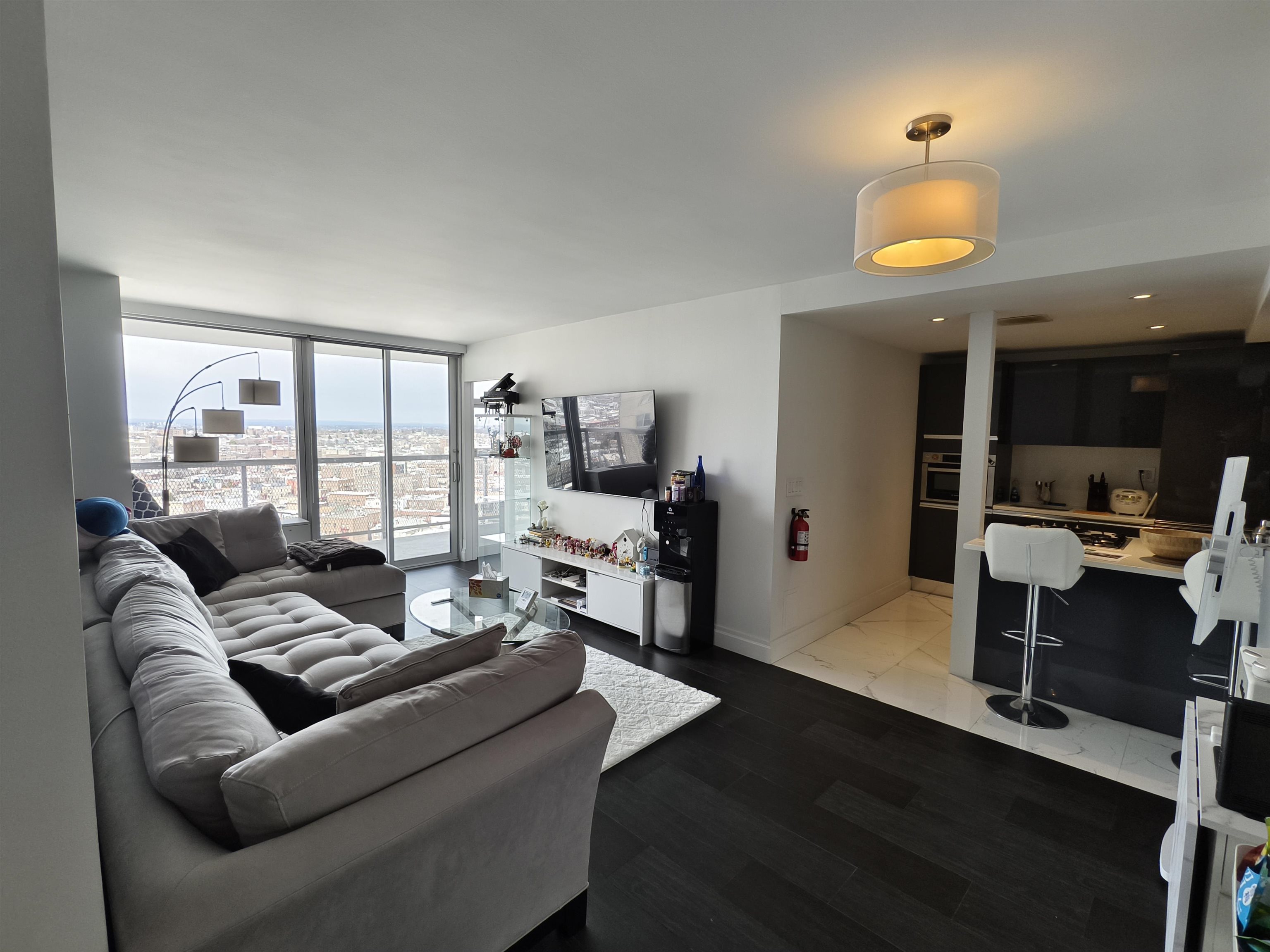 # 250008305 - For Rent in West New York NJ