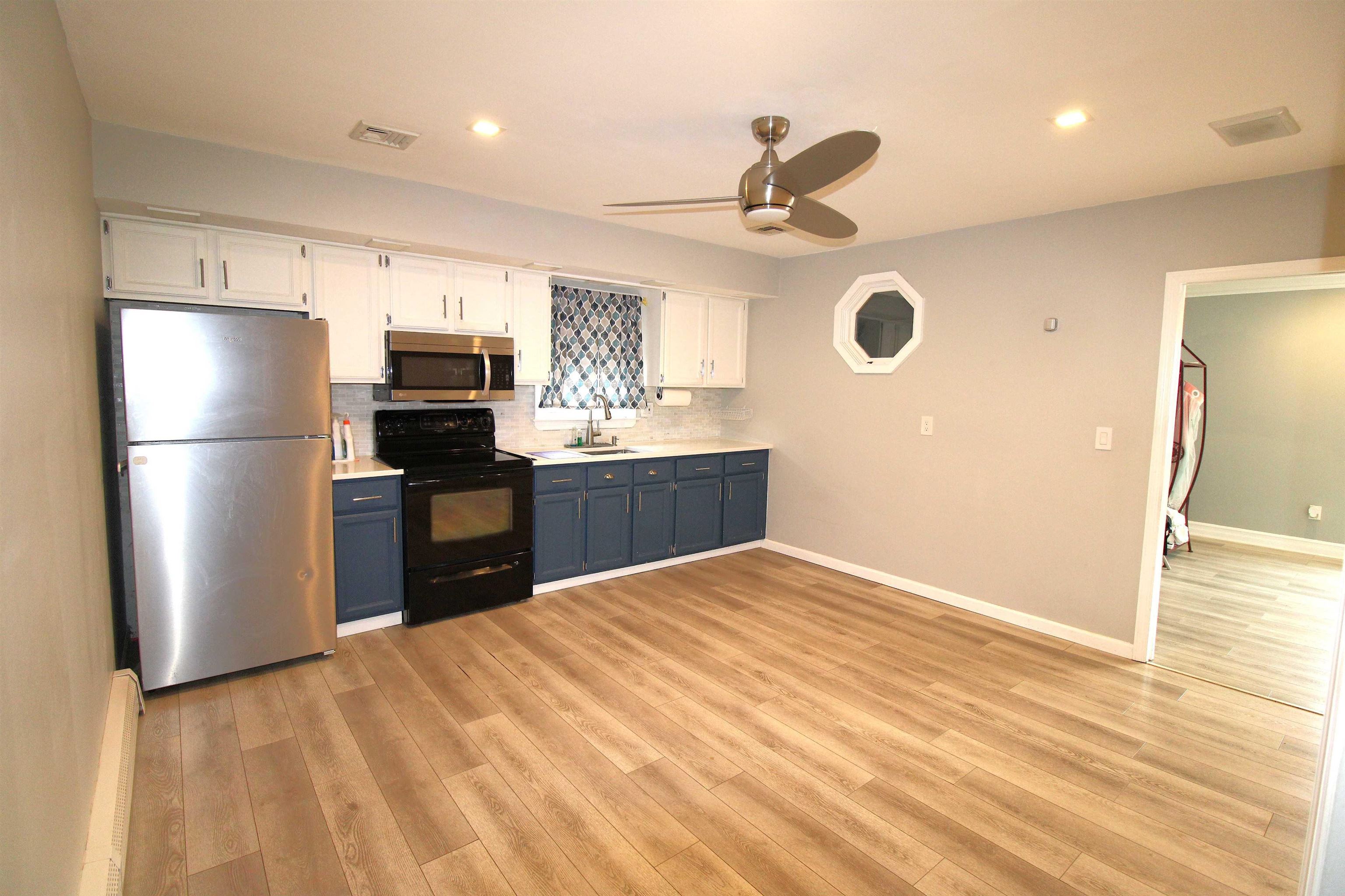 # 250008321 - For Rent in Secaucus NJ