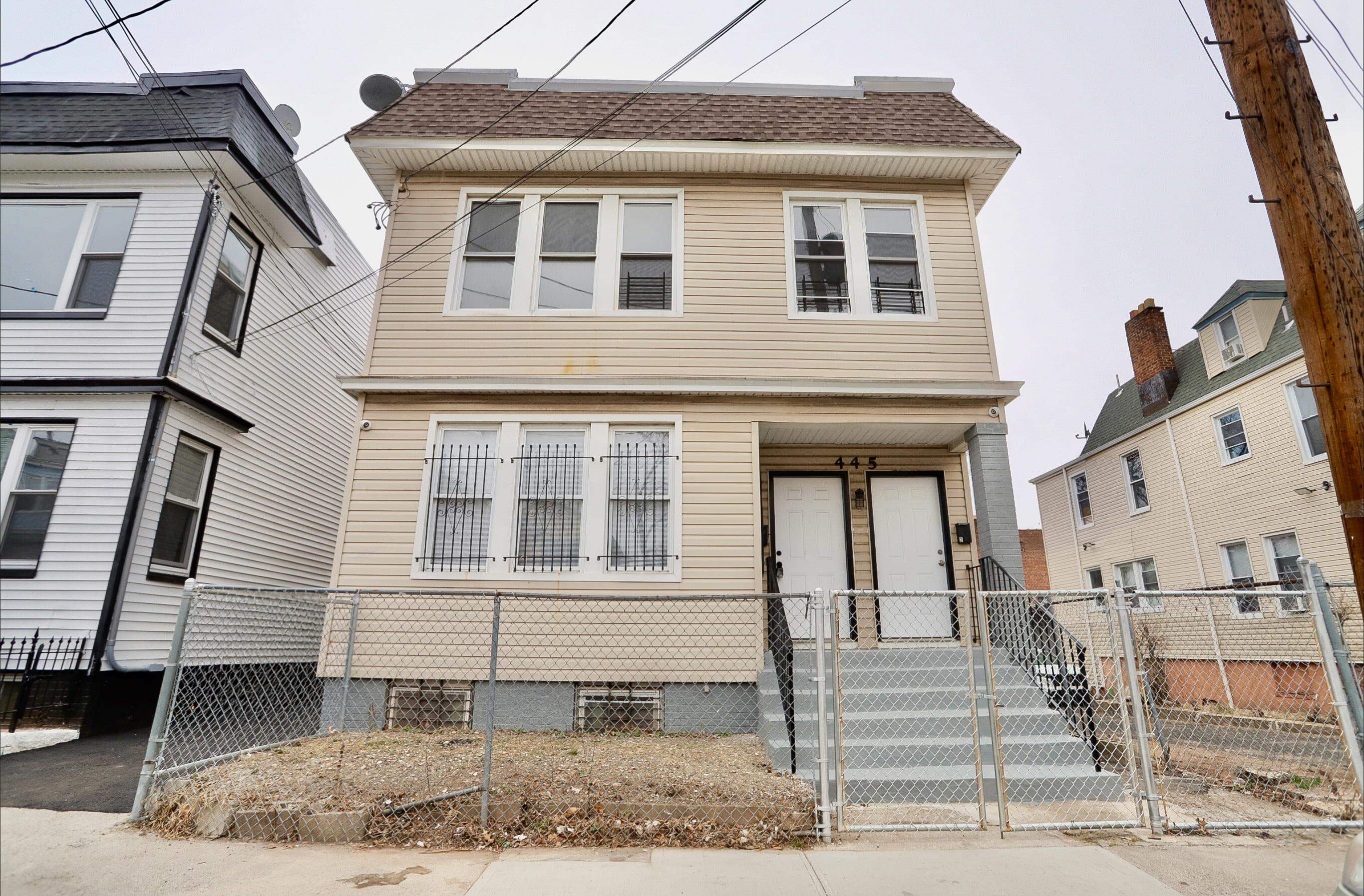# 250008345 - For Rent in Newark NJ