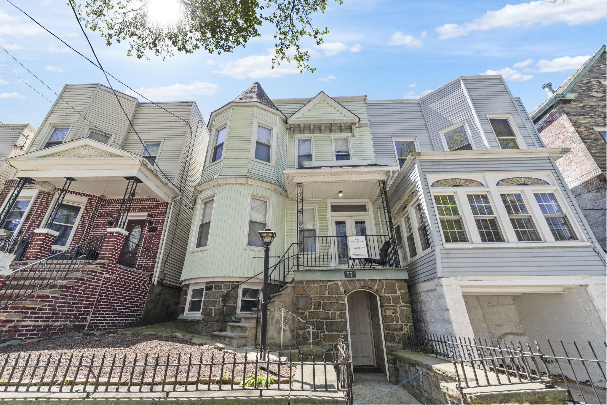 # 250008357 - For Rent in JERSEY CITY - Heights NJ