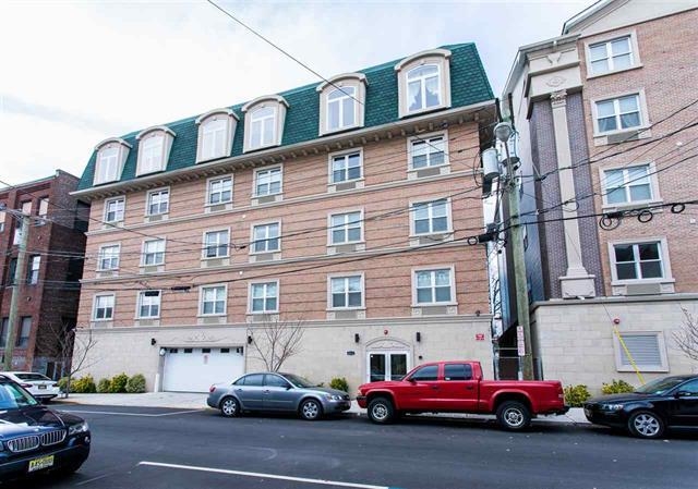 # 250008400 - For Rent in West New York NJ
