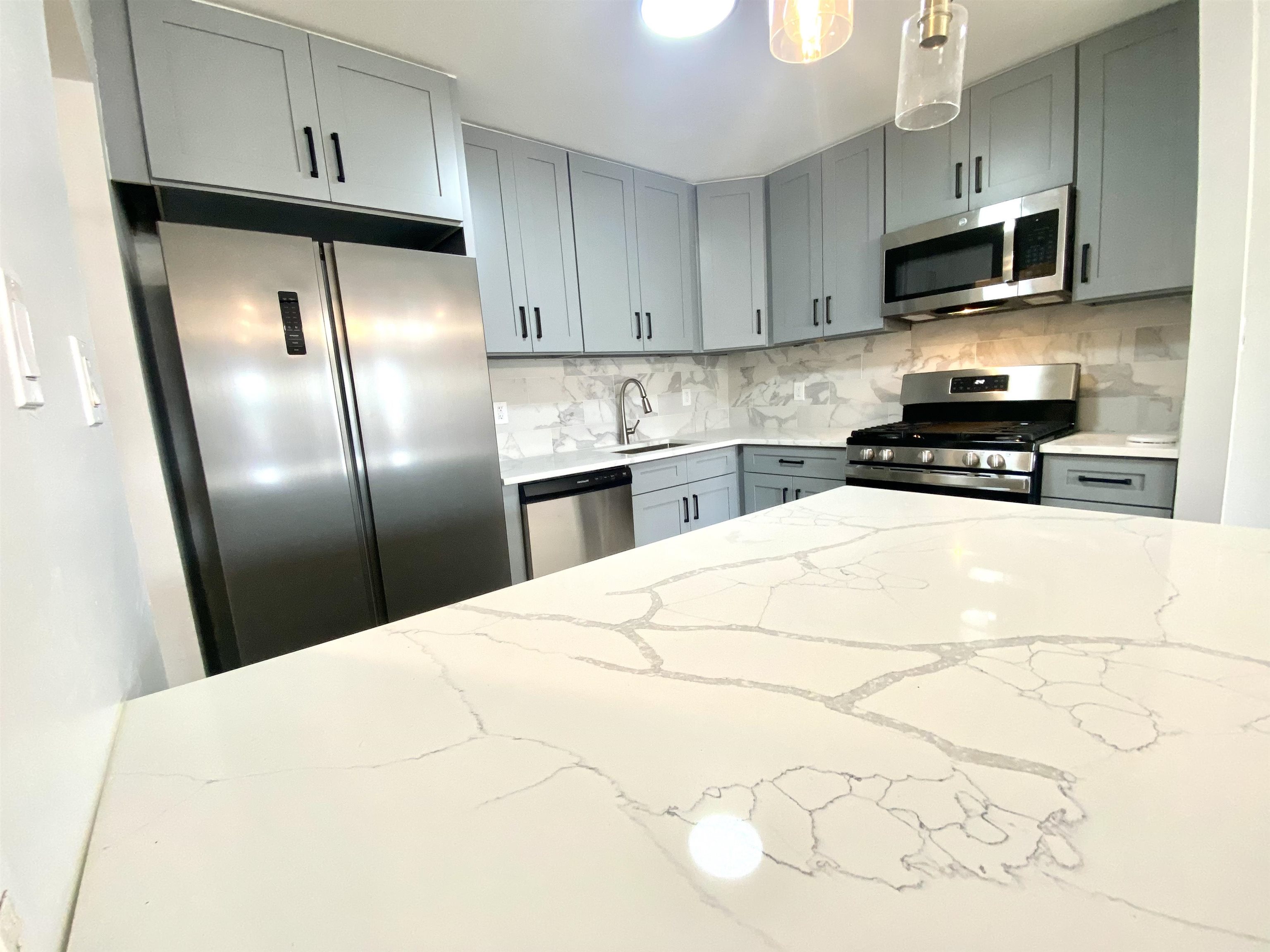 # 250008403 - For Rent in Bayonne NJ