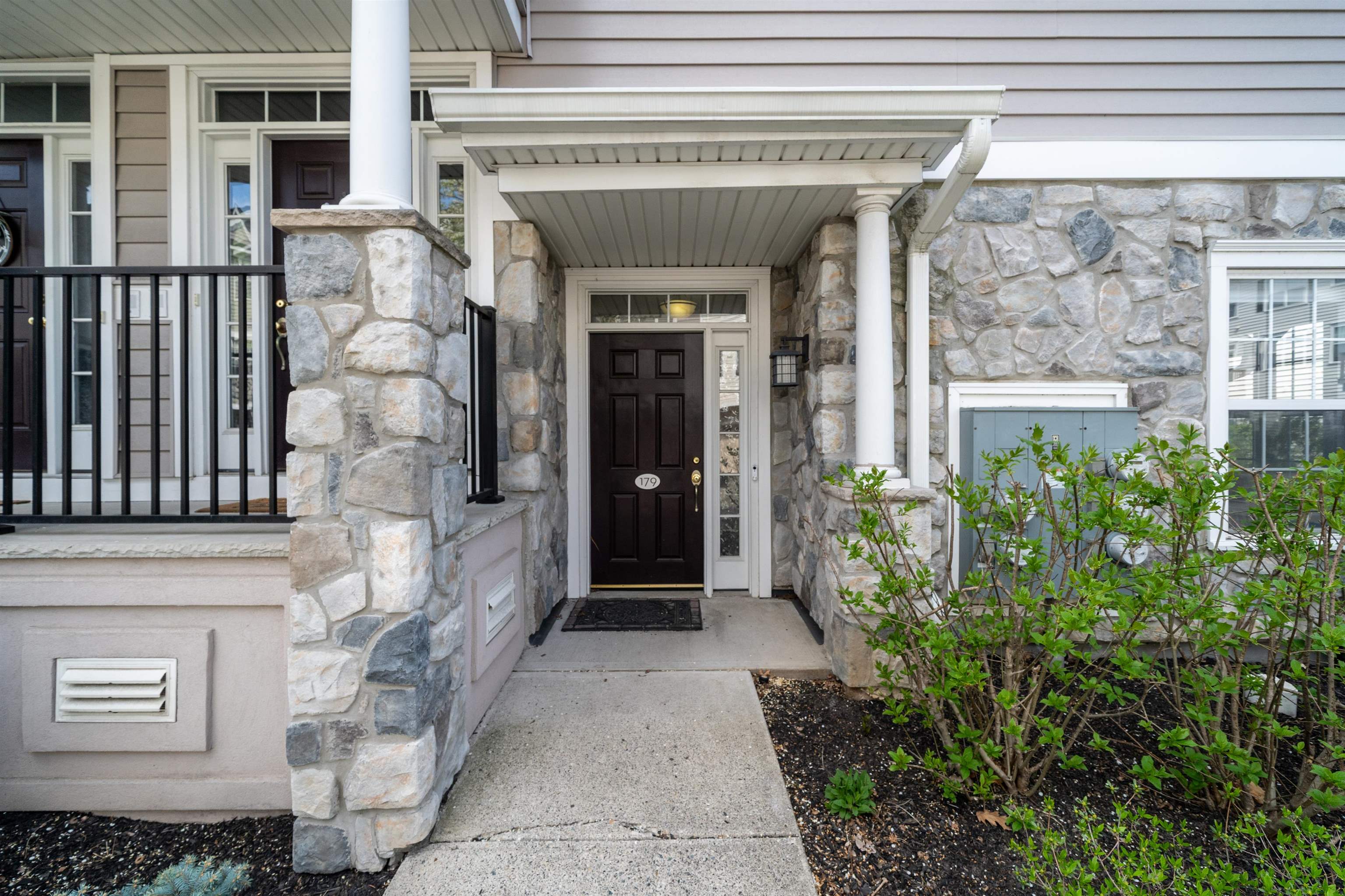 # 250008415 - For Rent in Clifton NJ