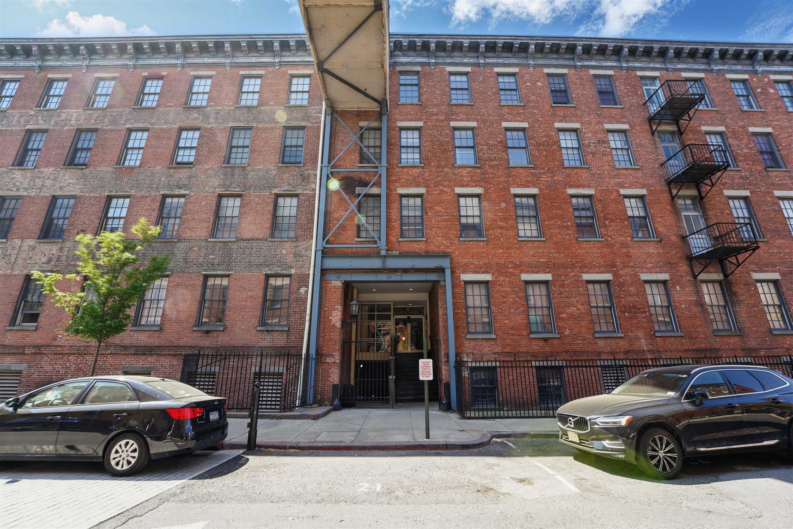 # 250008420 - For Rent in JERSEY CITY - Downtown NJ