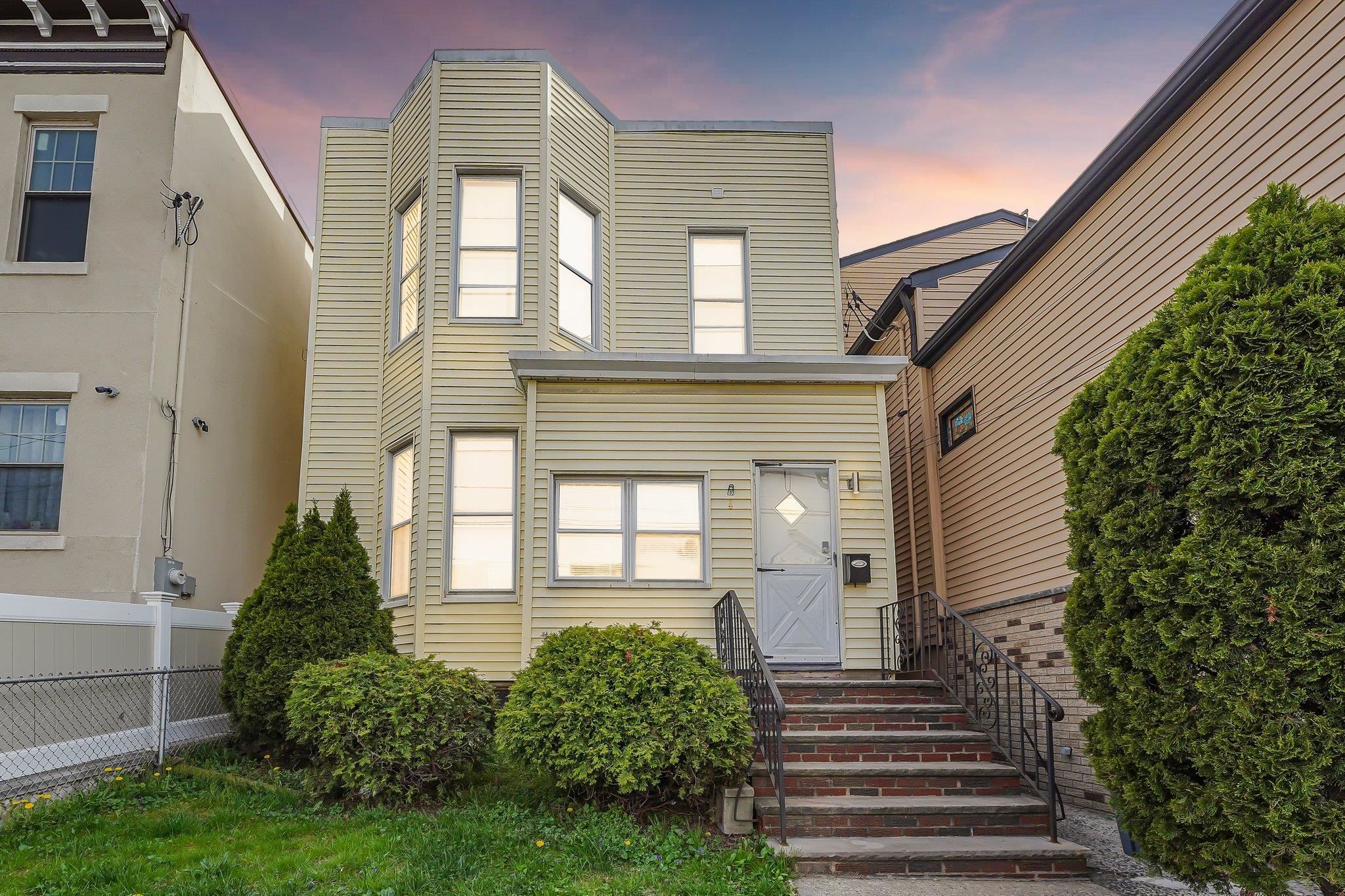 # 250008441 - For Rent in North Bergen NJ