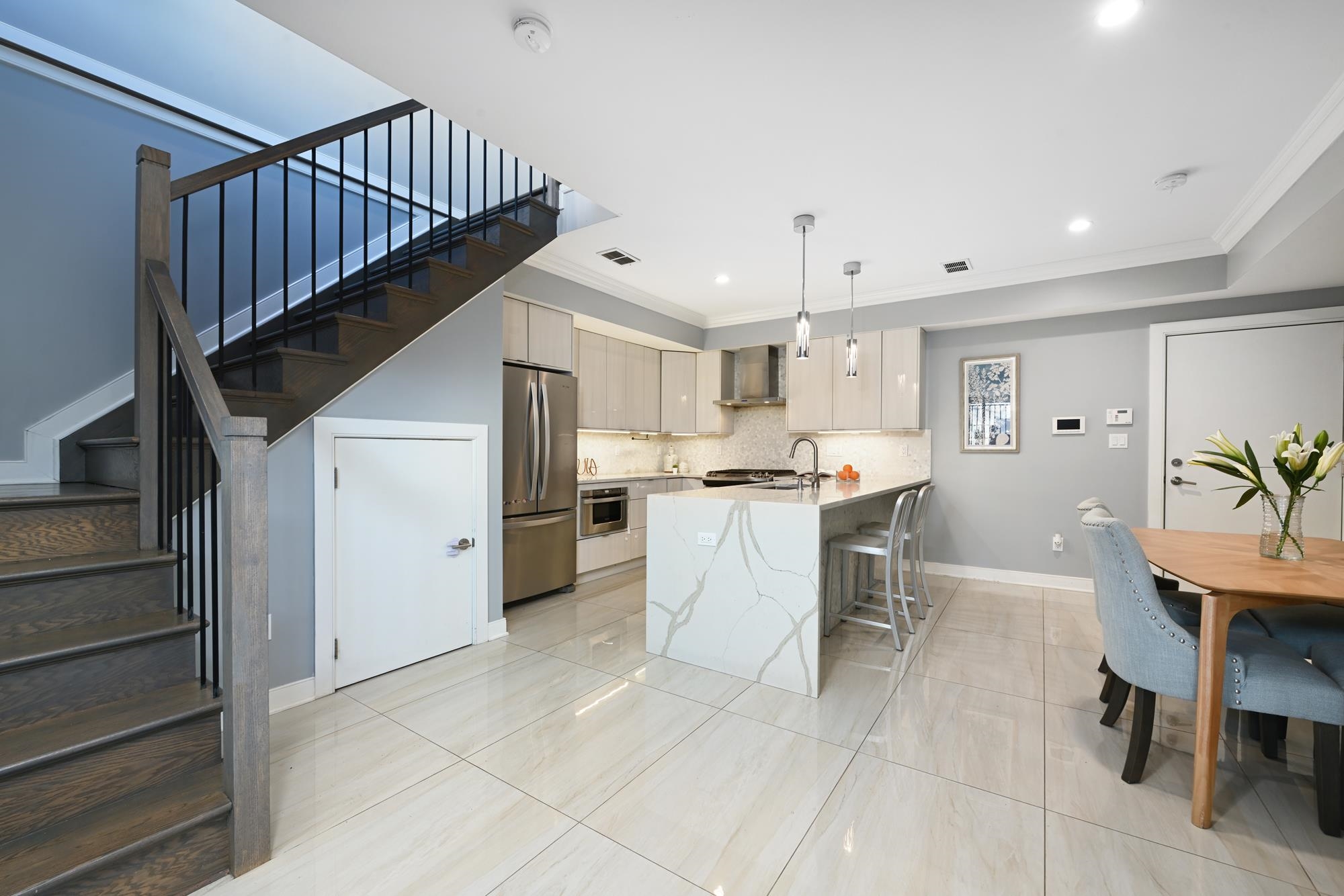 # 250008448 - For Rent in JERSEY CITY - Heights NJ