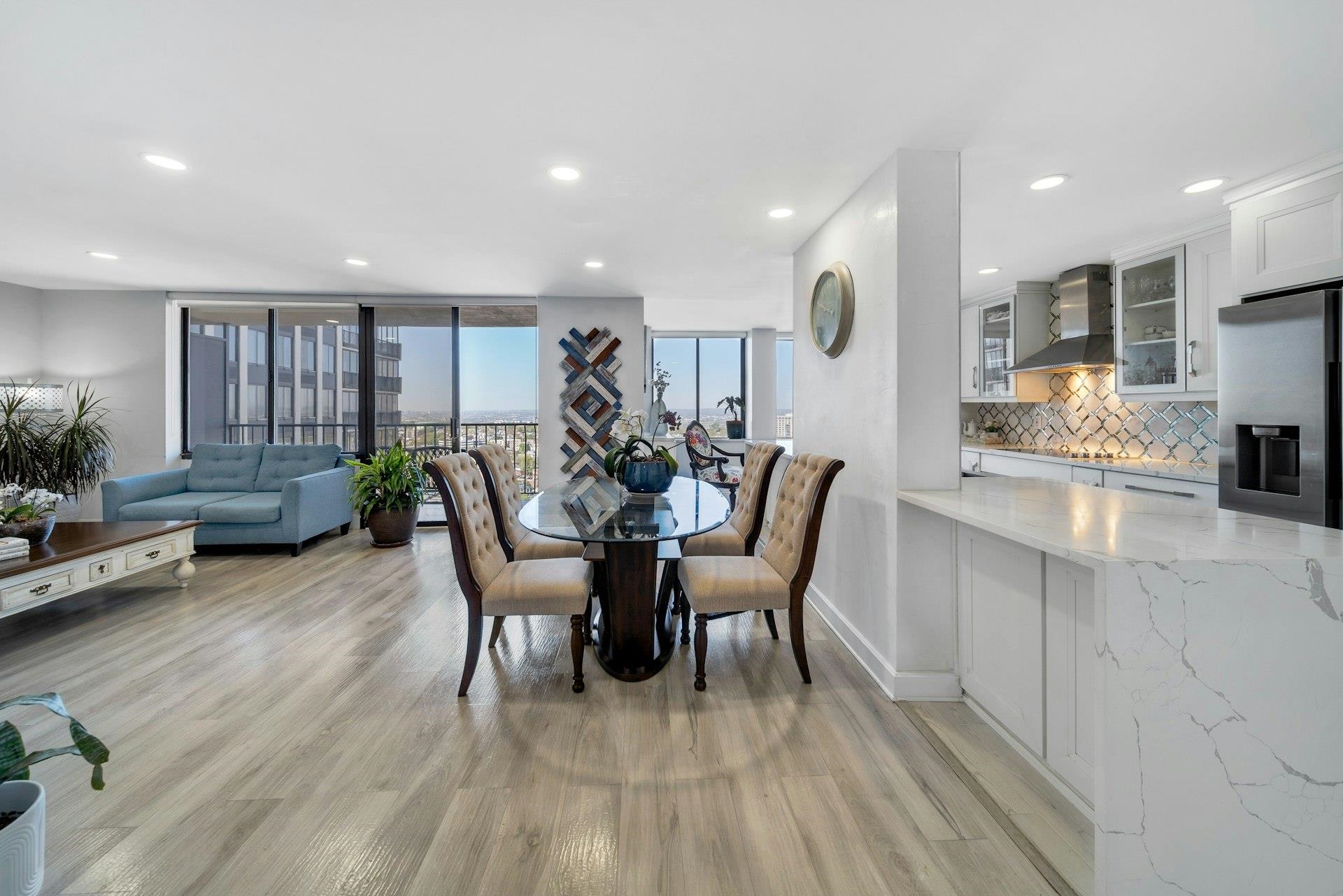 # 250008503 - For Rent in Cliffside Park NJ