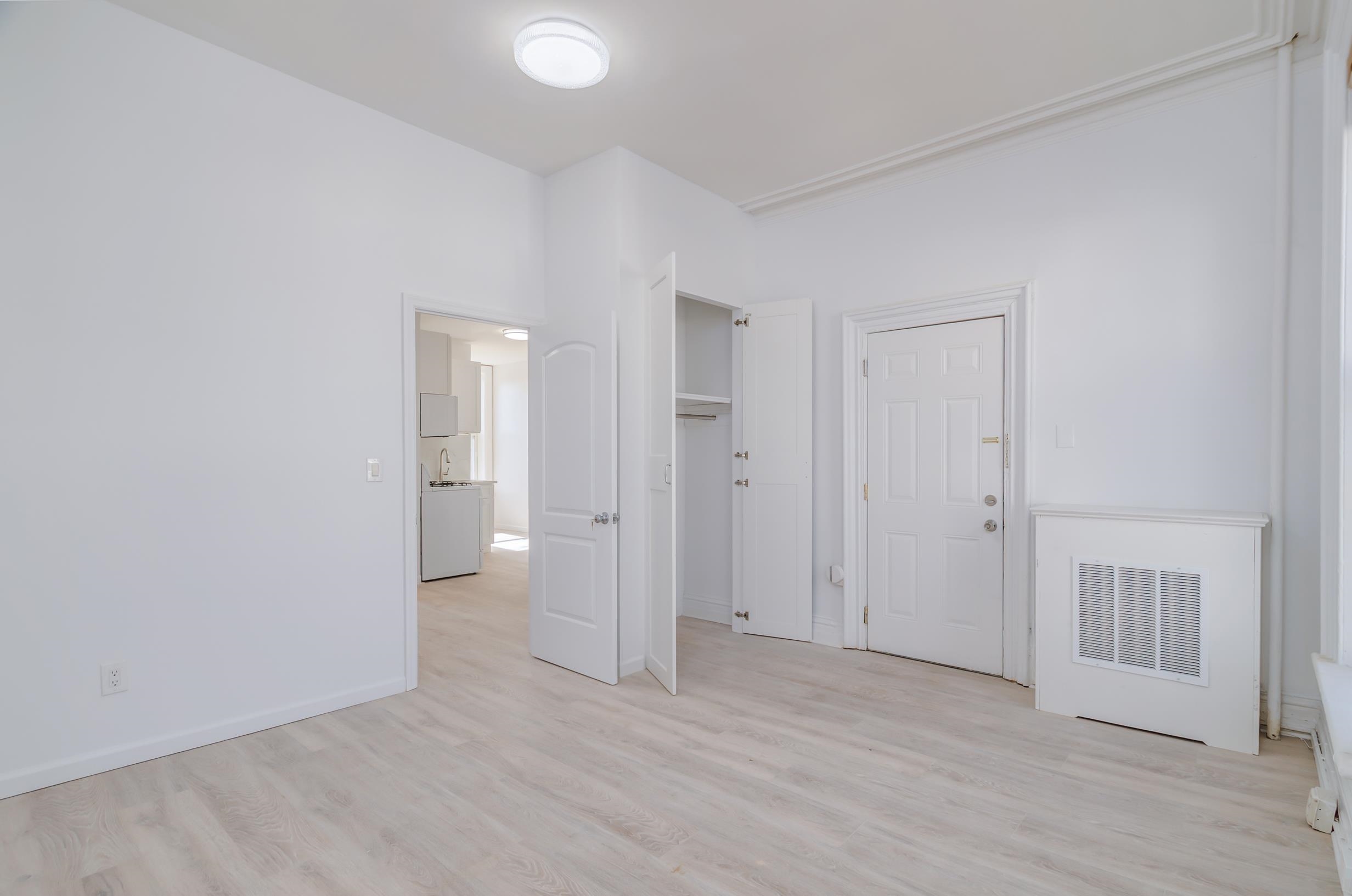 # 250008518 - For Rent in JERSEY CITY - Greenville NJ