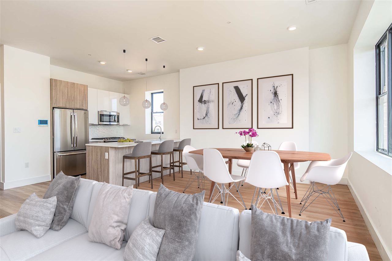 # 250008537 - For Rent in JERSEY CITY - Heights NJ