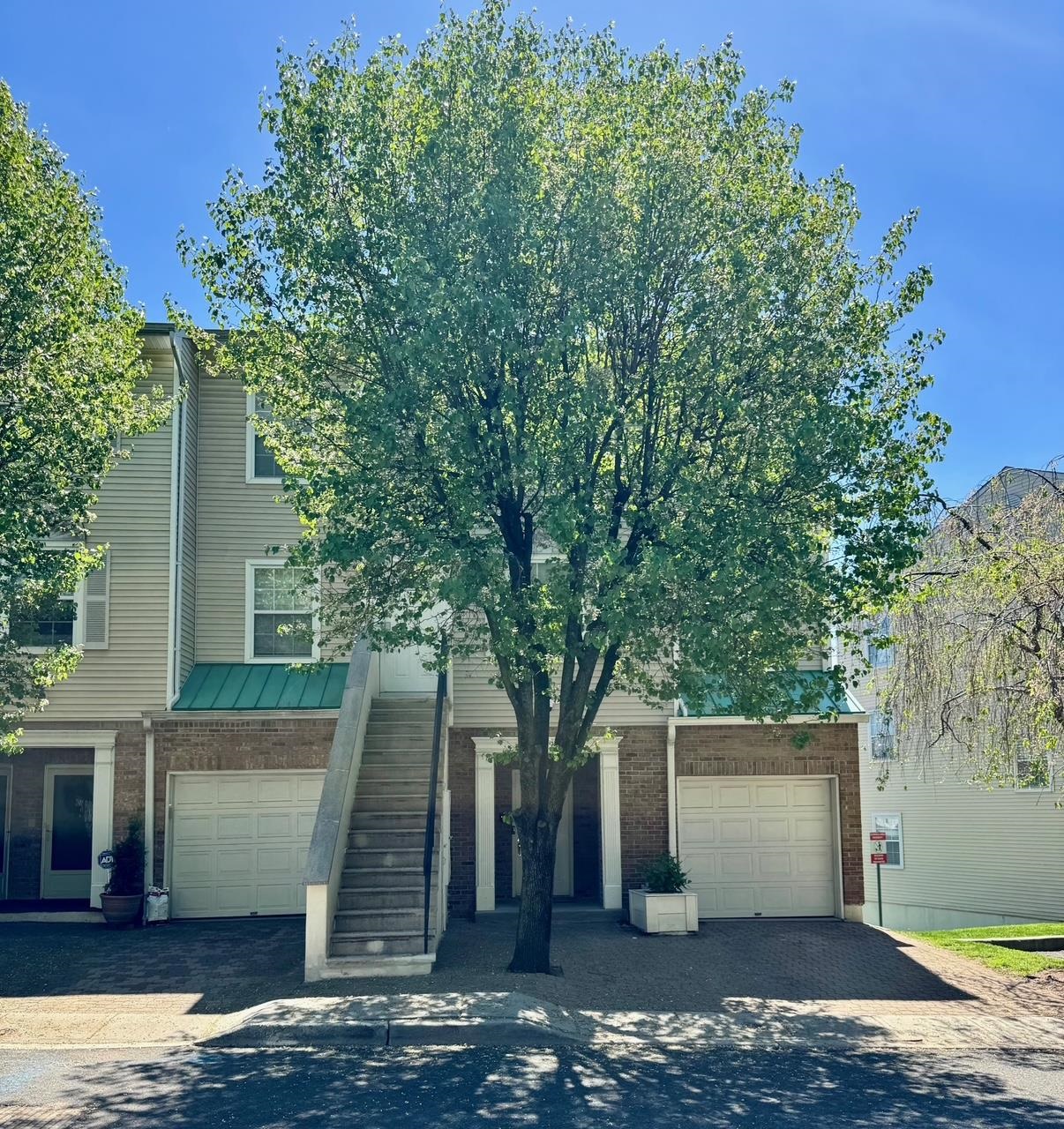 # 250008544 - For Rent in North Bergen NJ