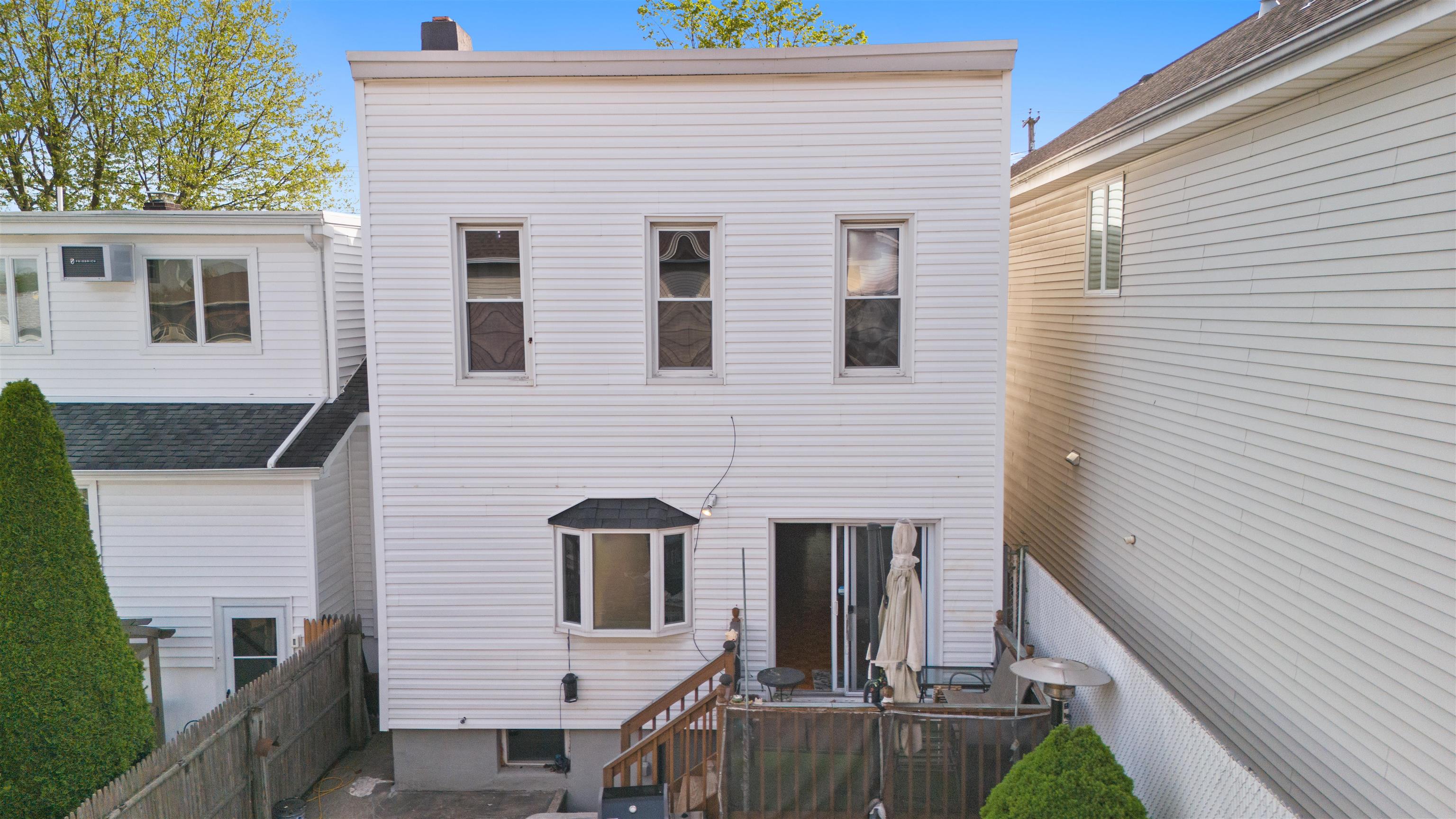 # 250008559 - For Rent in Secaucus NJ