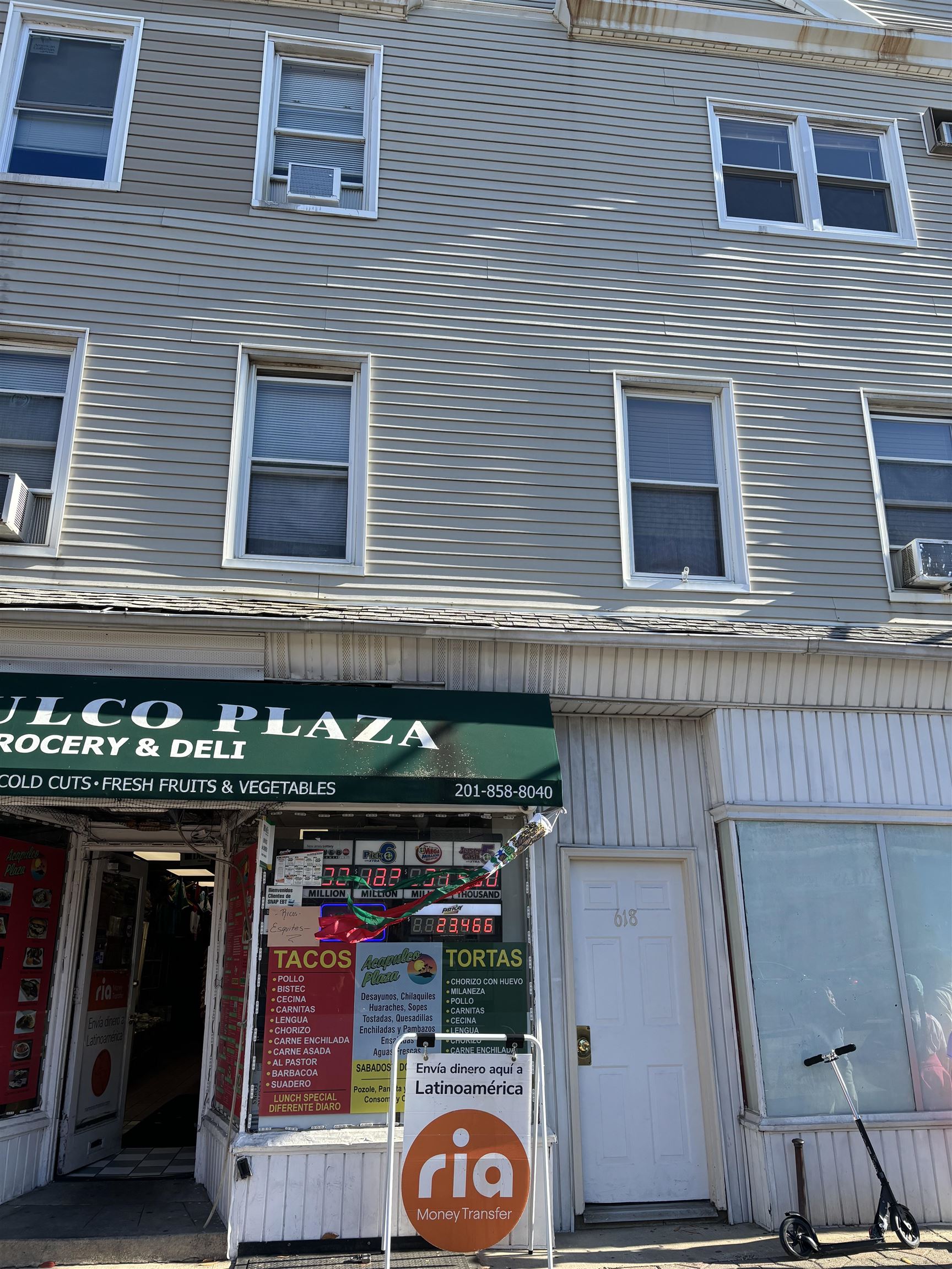 # 250008583 - For Rent in Bayonne NJ