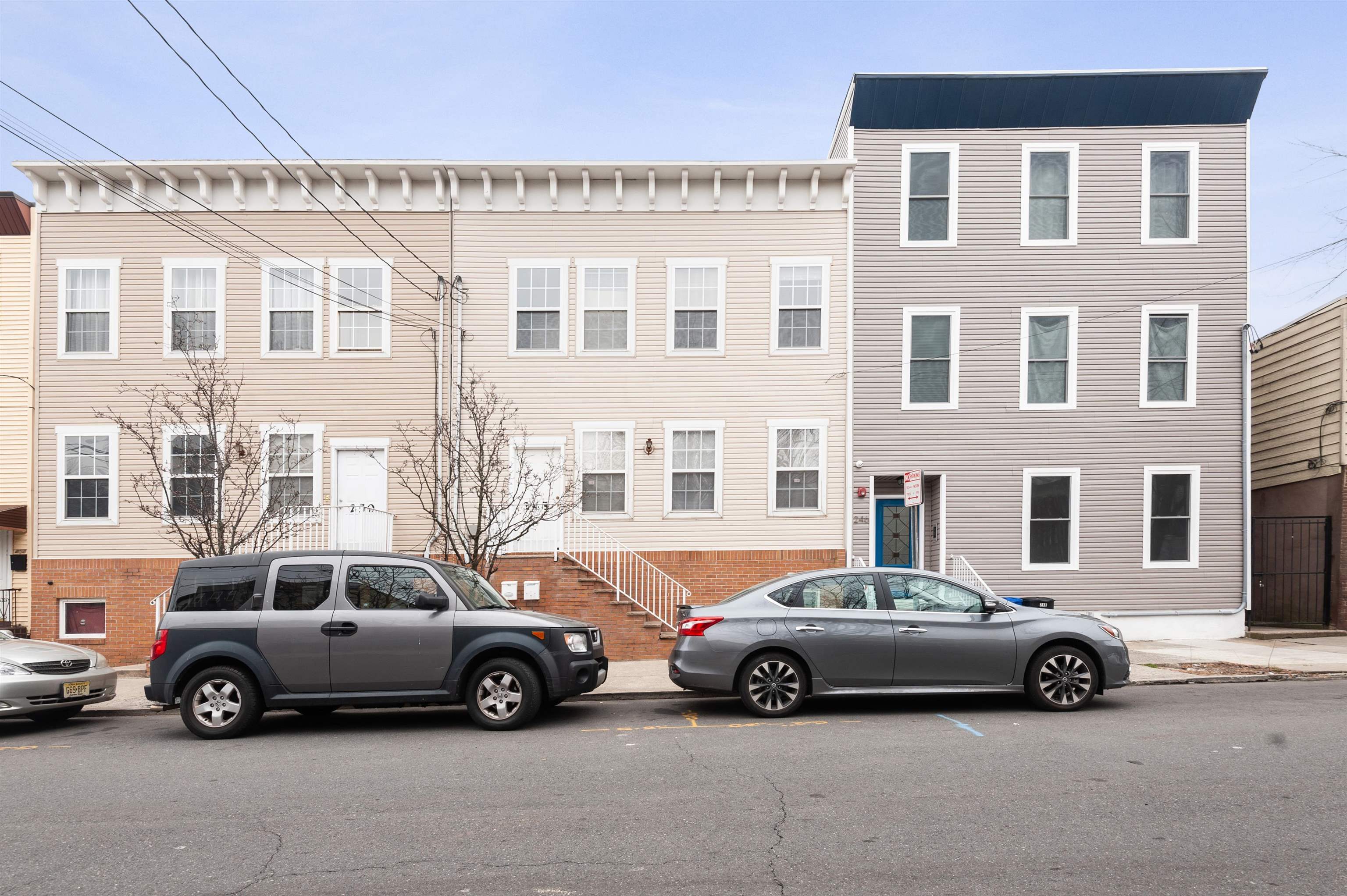 # 250008585 - For Rent in JERSEY CITY - Bergen-Lafayett NJ