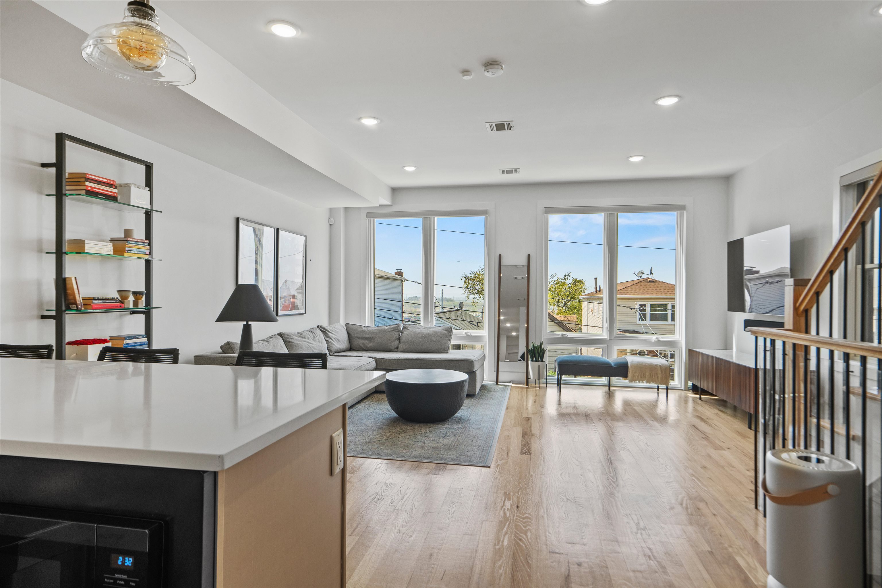 # 250008590 - For Rent in JERSEY CITY - Heights NJ