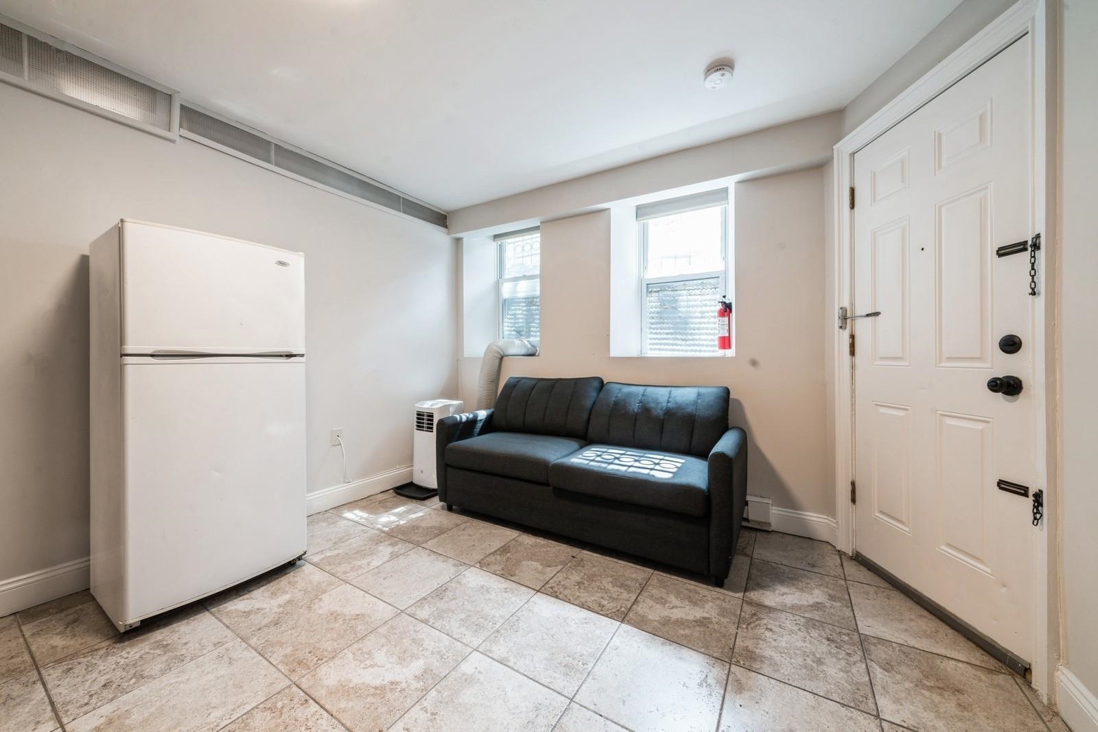 # 250008612 - For Rent in West New York NJ
