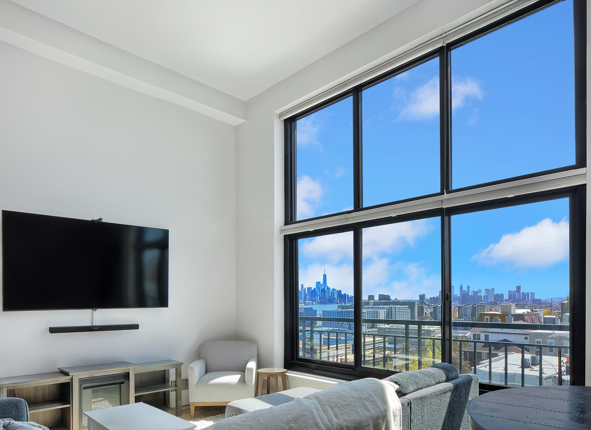 # 250008618 - For Rent in Weehawken NJ