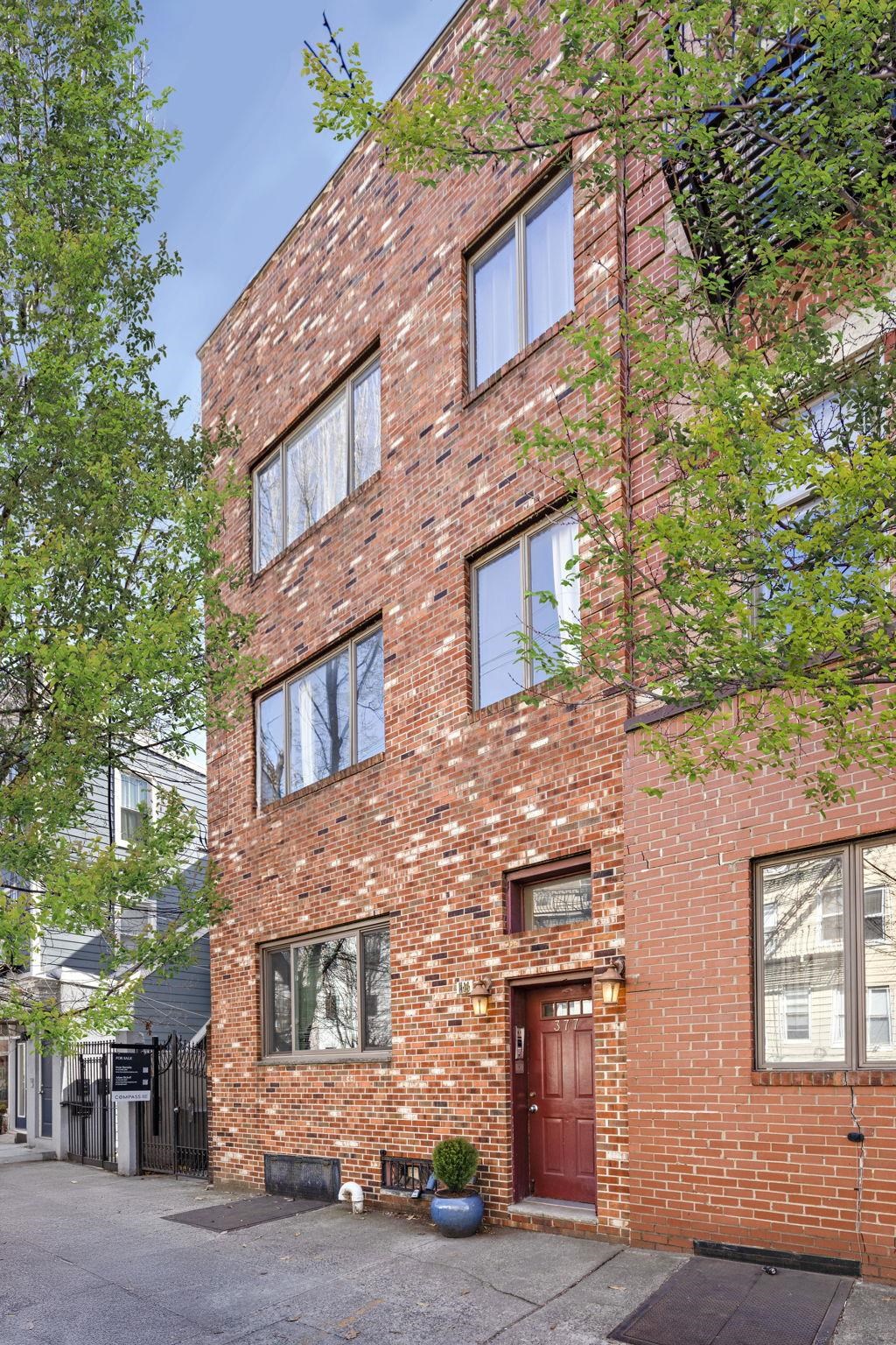 # 250008688 - For Rent in JERSEY CITY - Downtown NJ