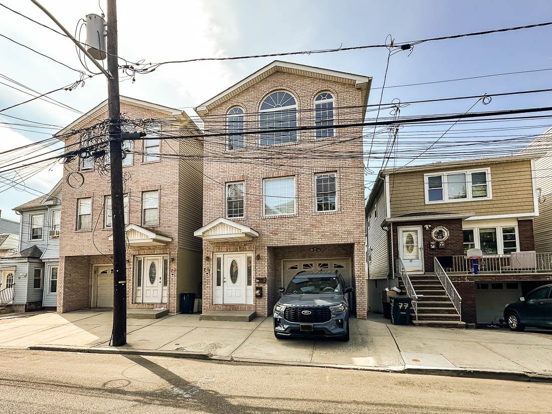 # 250008720 - For Rent in JERSEY CITY - Heights NJ