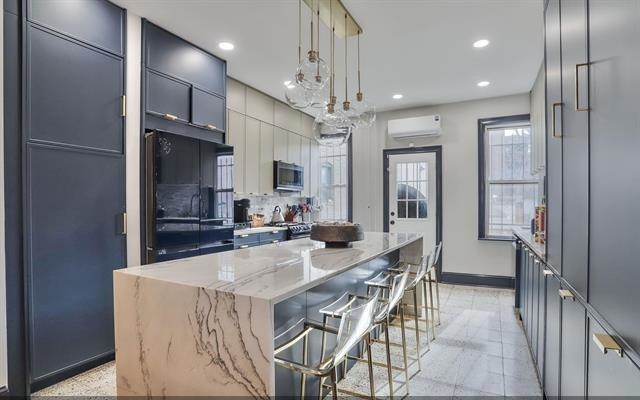 # 250008723 - For Rent in JERSEY CITY - Journal Square NJ