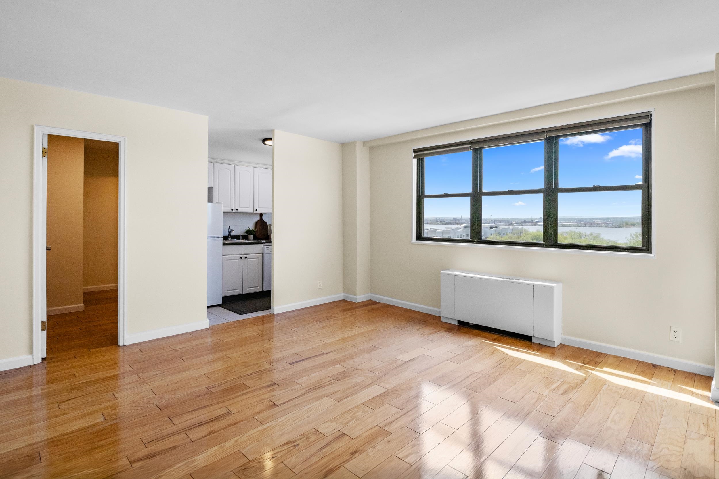 # 250008749 - For Rent in Bayonne NJ