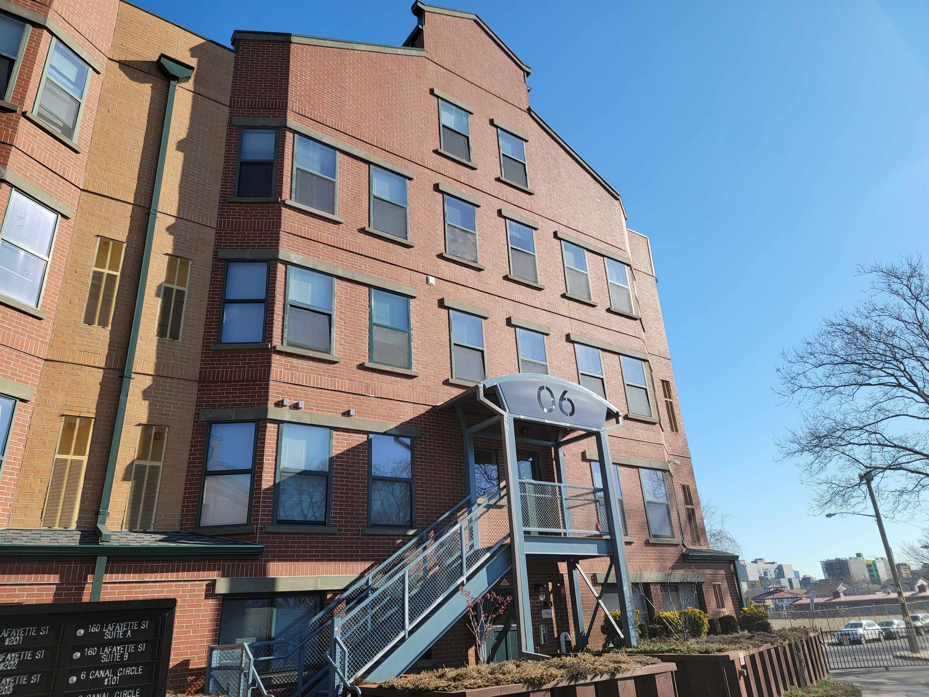 # 250008766 - For Rent in JERSEY CITY - Bergen-Lafayett NJ