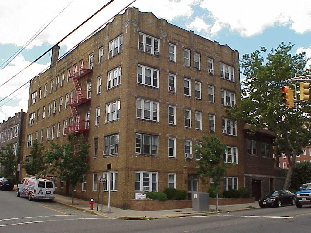 # 250008772 - For Rent in West New York NJ