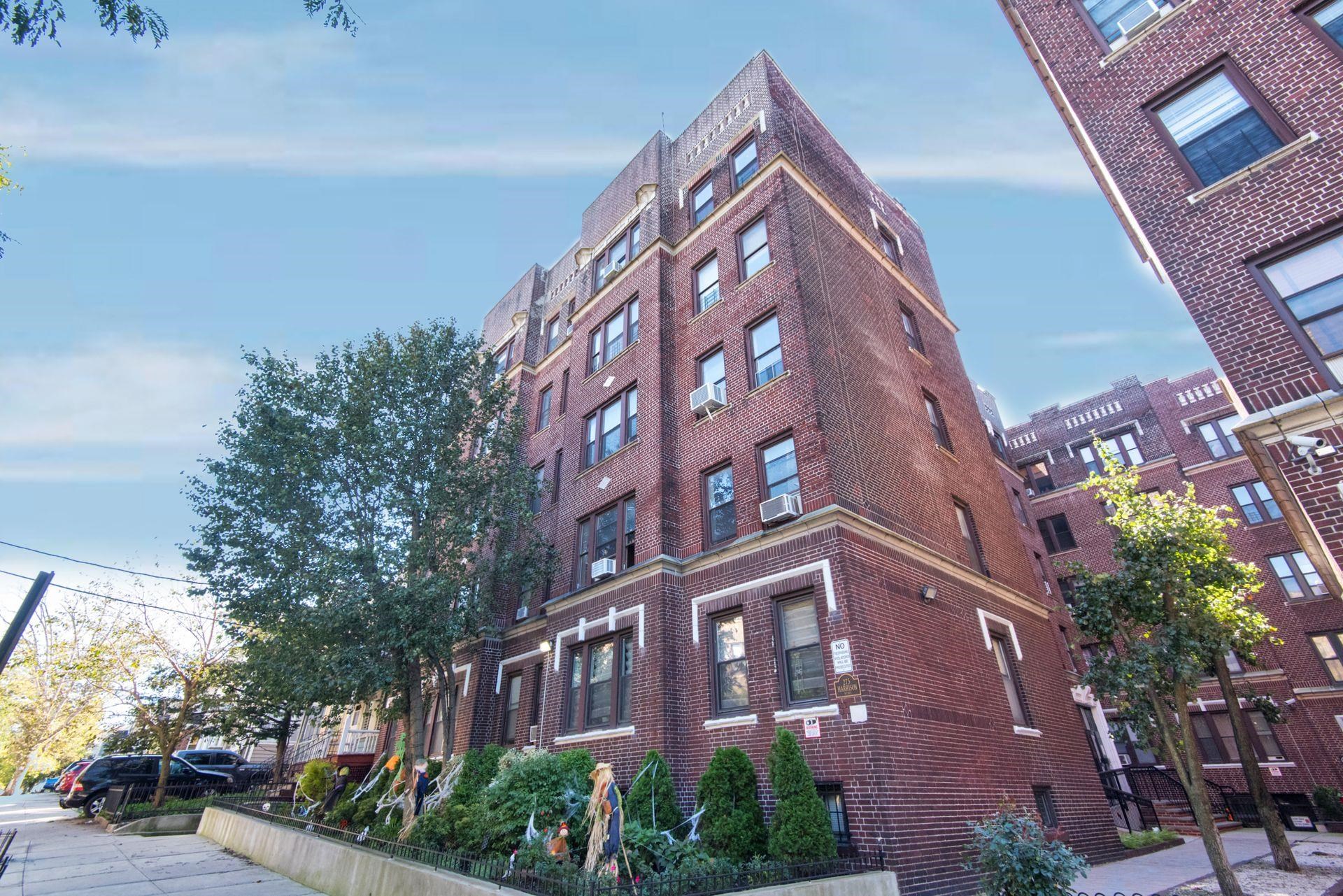 # 250008806 - For Rent in JERSEY CITY - Journal Square NJ