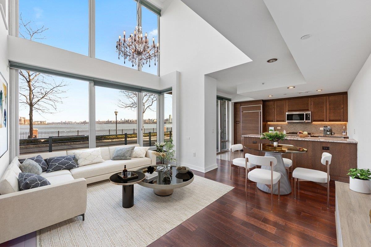 # 250008835 - For Rent in Weehawken NJ
