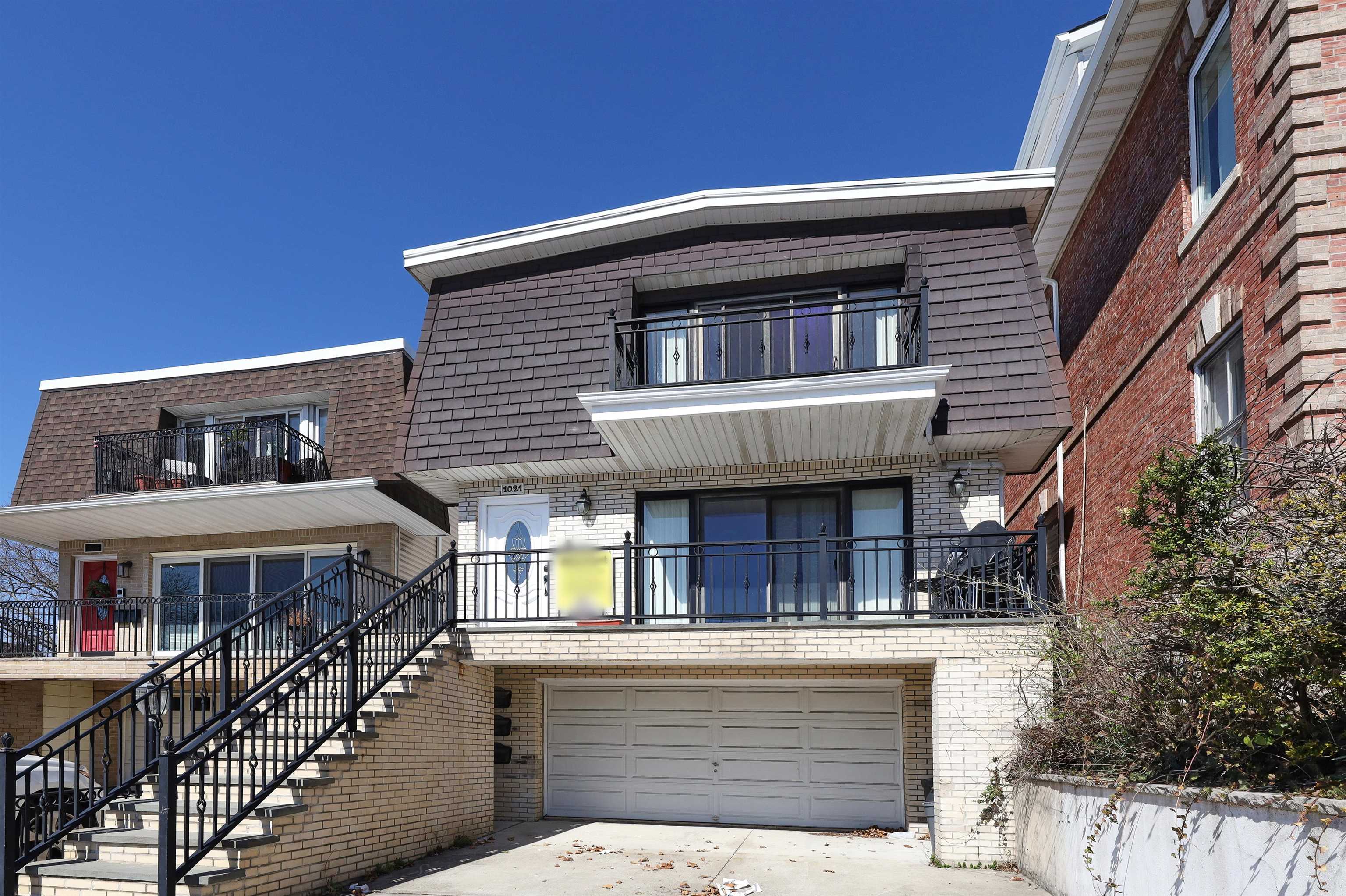 # 250008846 - For Rent in Weehawken NJ
