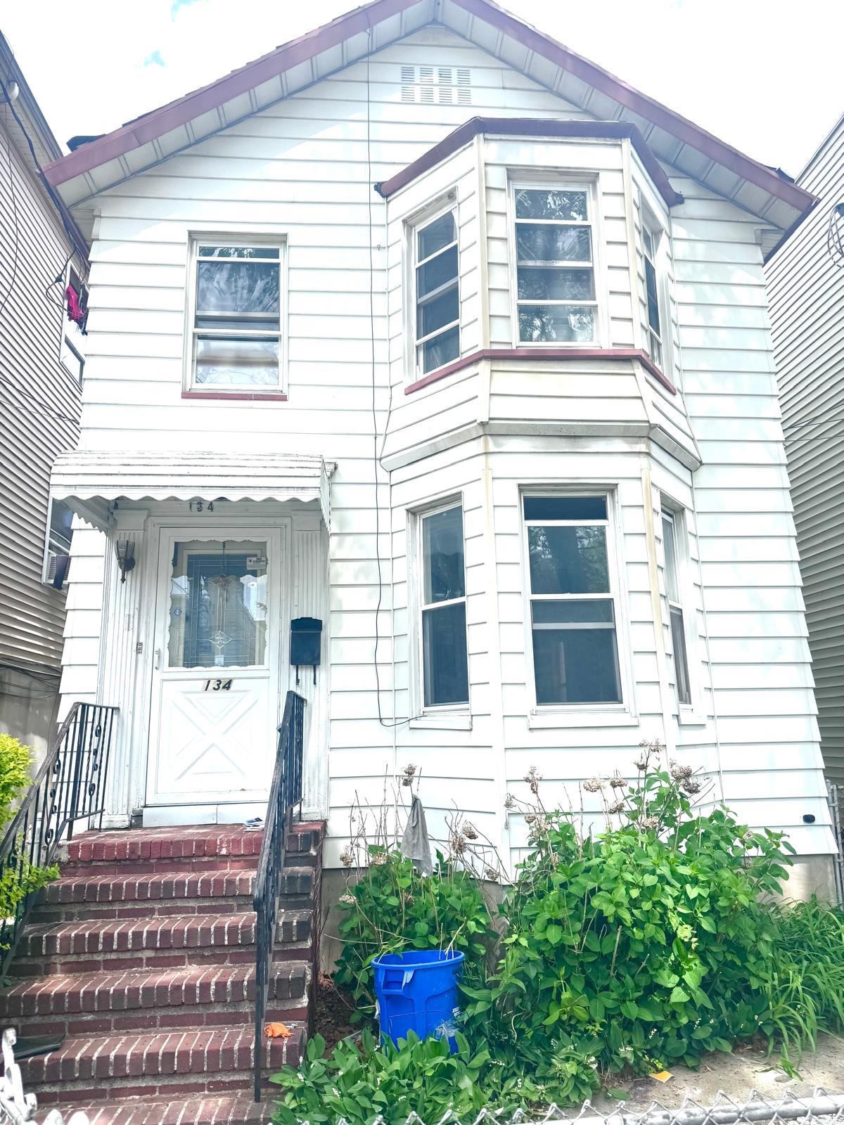 # 250008850 - For Rent in JERSEY CITY - West Bergen NJ