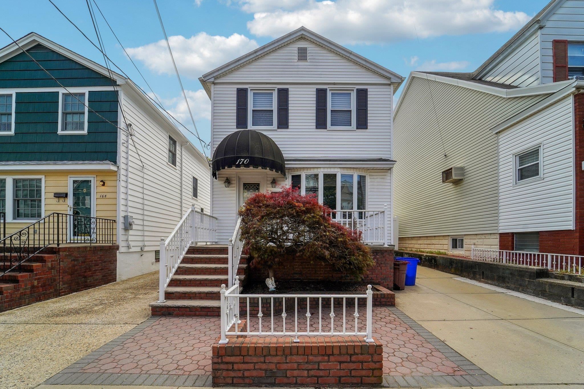 # 250008852 - For Rent in Bayonne NJ