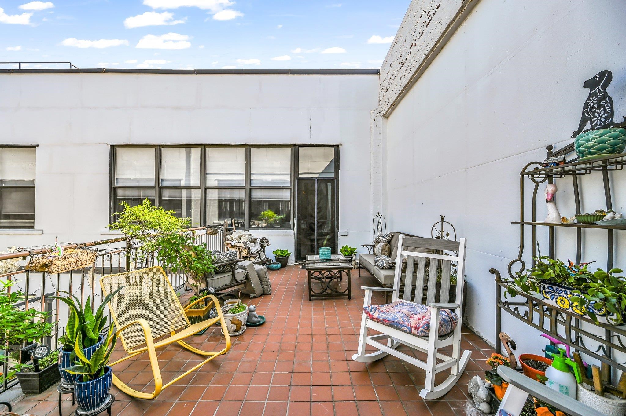 # 250008857 - For Rent in JERSEY CITY - Bergen-Lafayett NJ