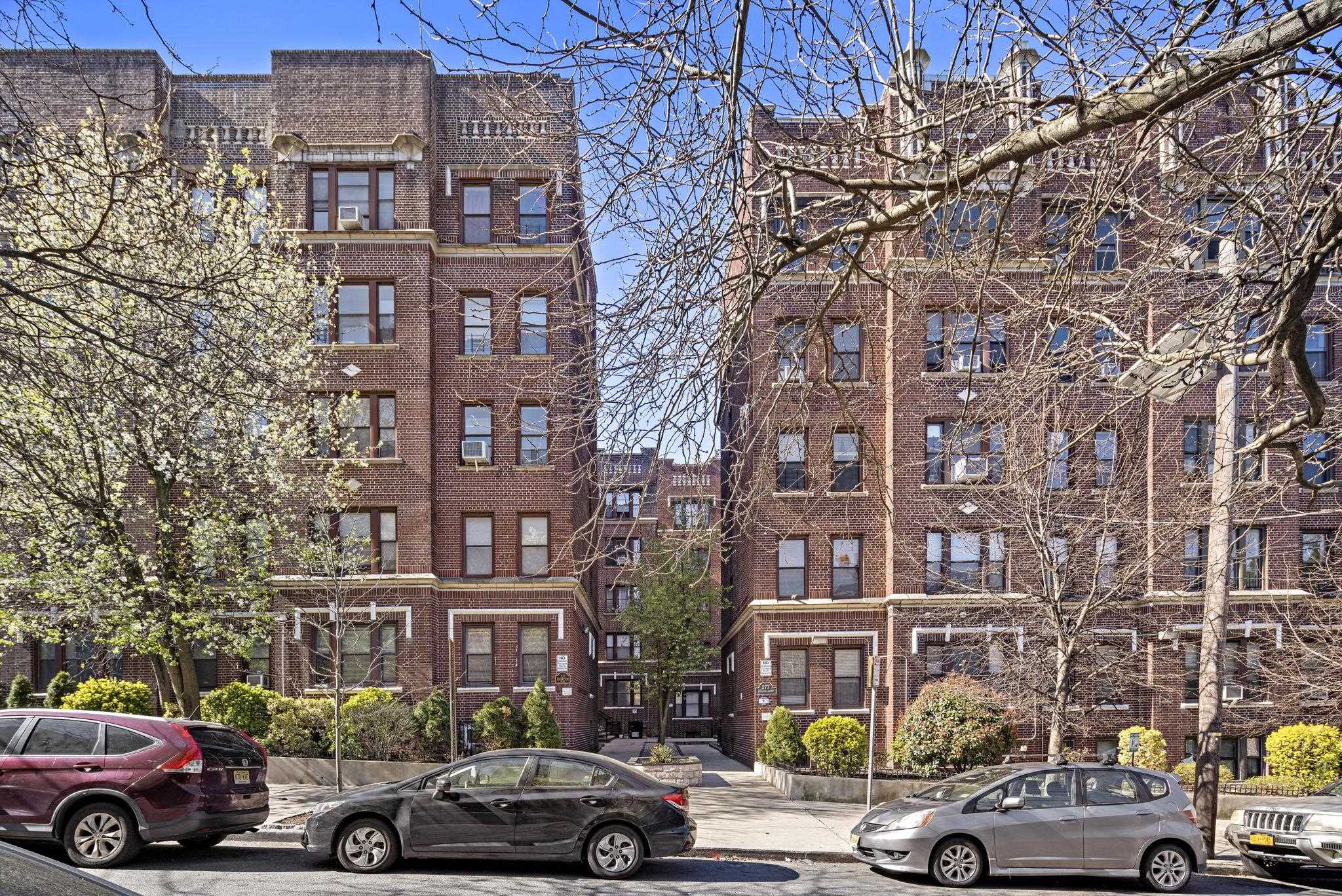 # 250008863 - For Rent in JERSEY CITY - West Bergen NJ