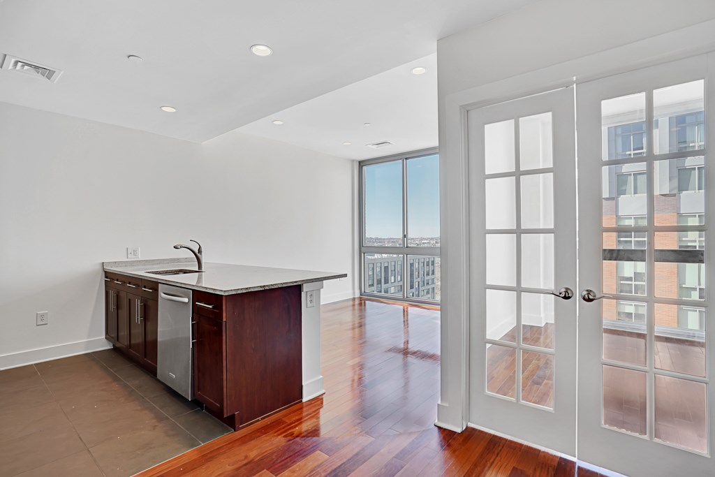 # 250008876 - For Rent in JERSEY CITY - Downtown NJ