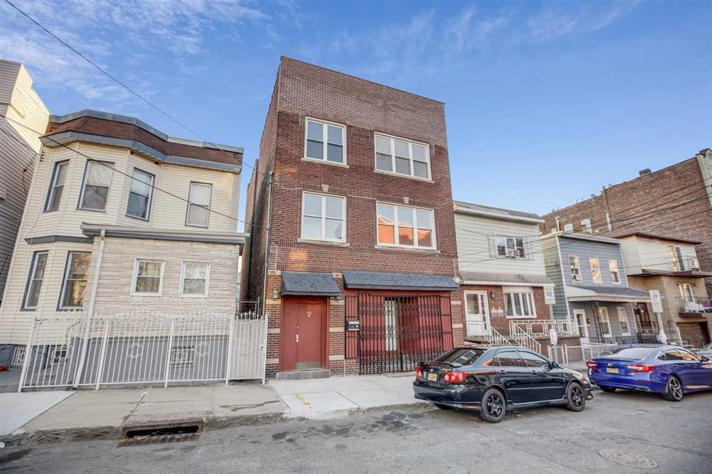 # 250008892 - For Rent in JERSEY CITY - Journal Square NJ
