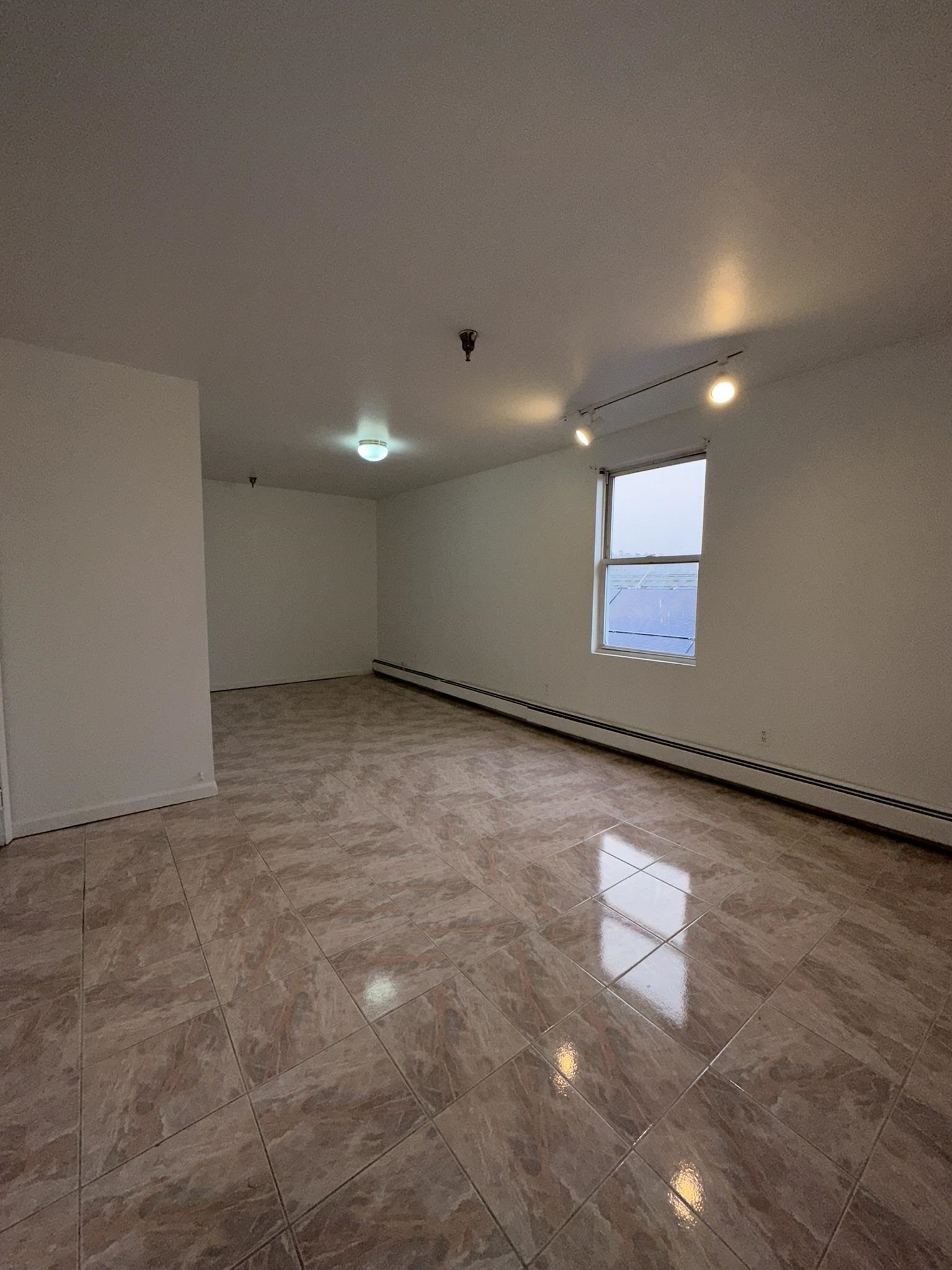 # 250008905 - For Rent in Bayonne NJ