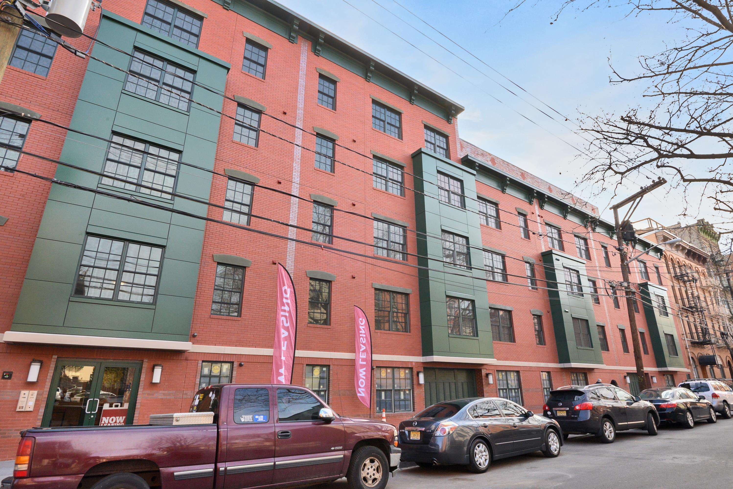 # 250008913 - For Rent in Union City NJ