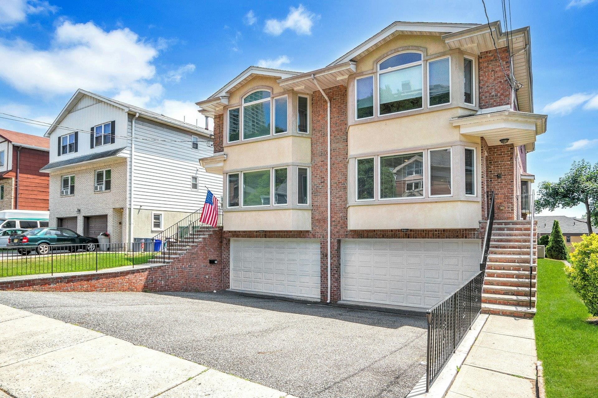 # 250008925 - For Rent in Edgewater NJ